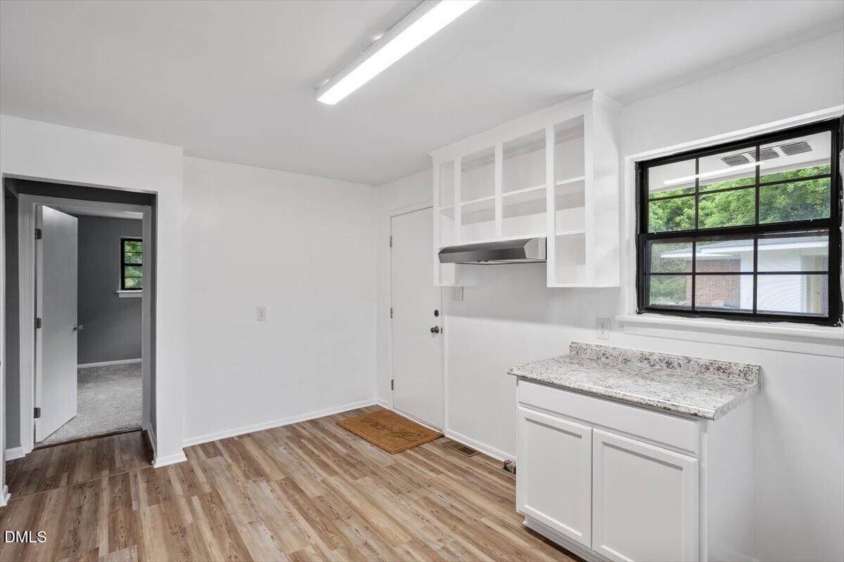 424 Como Drive Property Photo 18