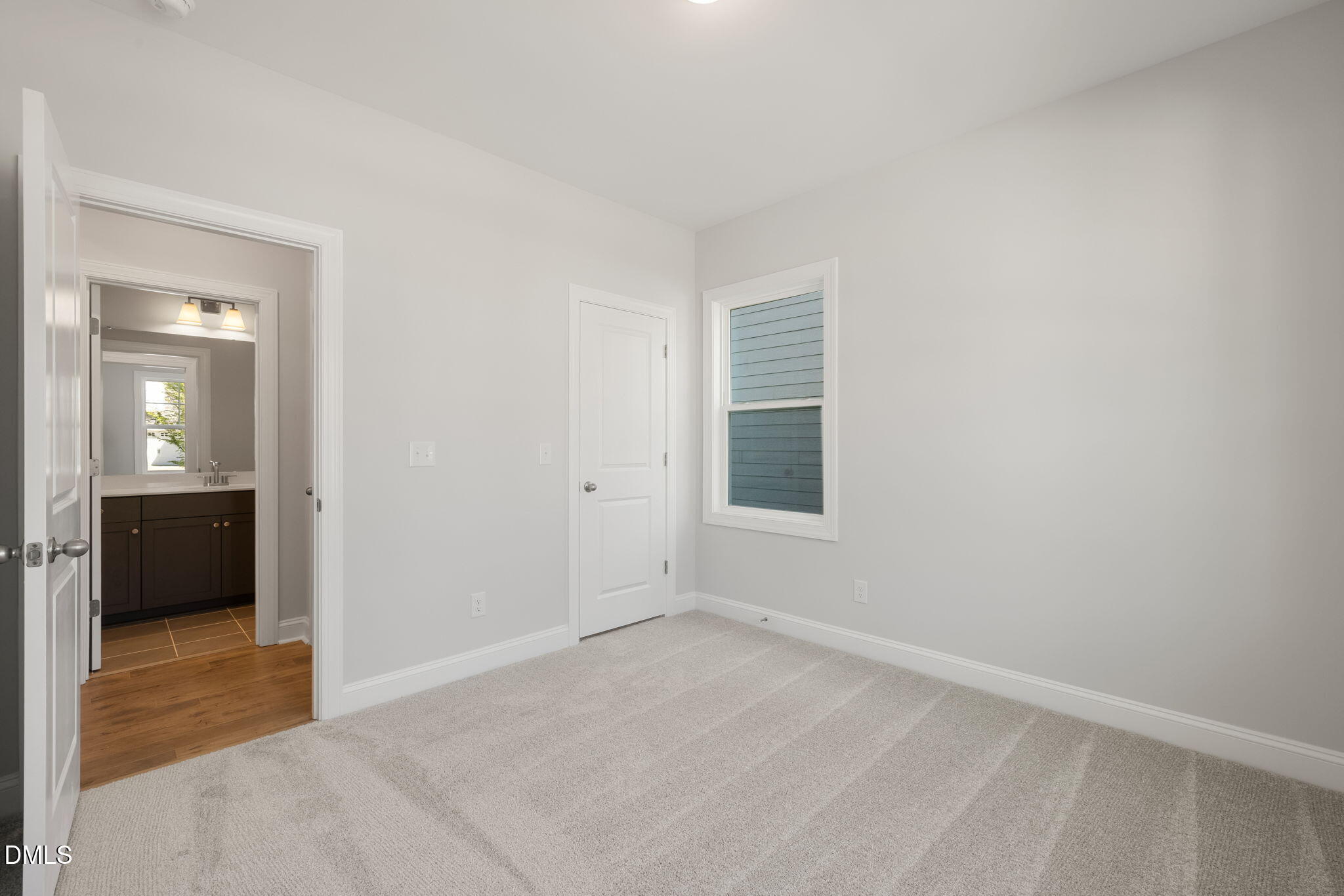 760 Aristocrat Lane Property Photo 20