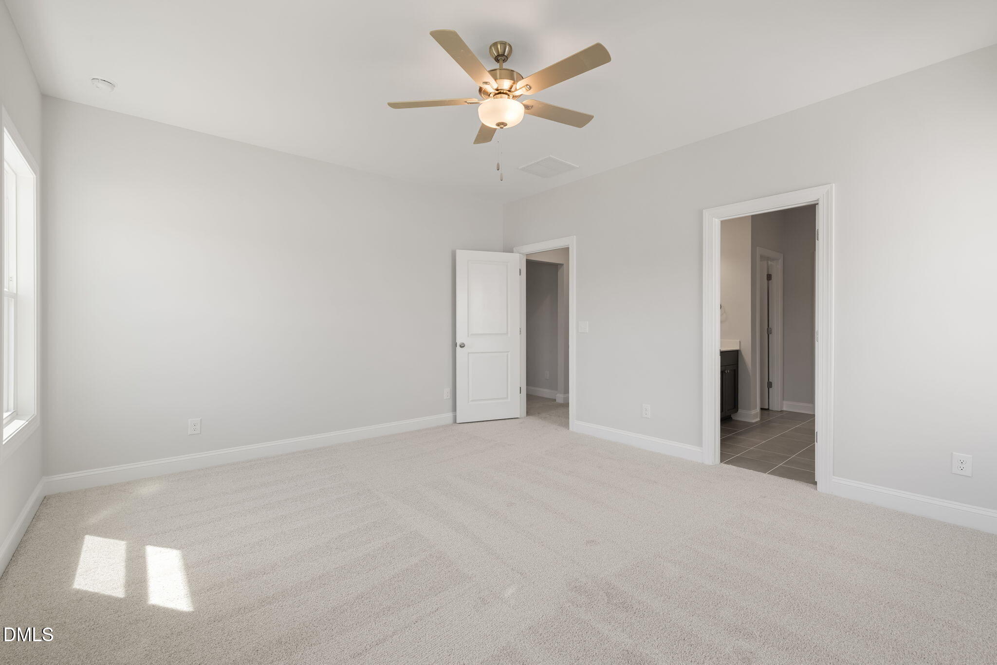 760 Aristocrat Lane Property Photo 23