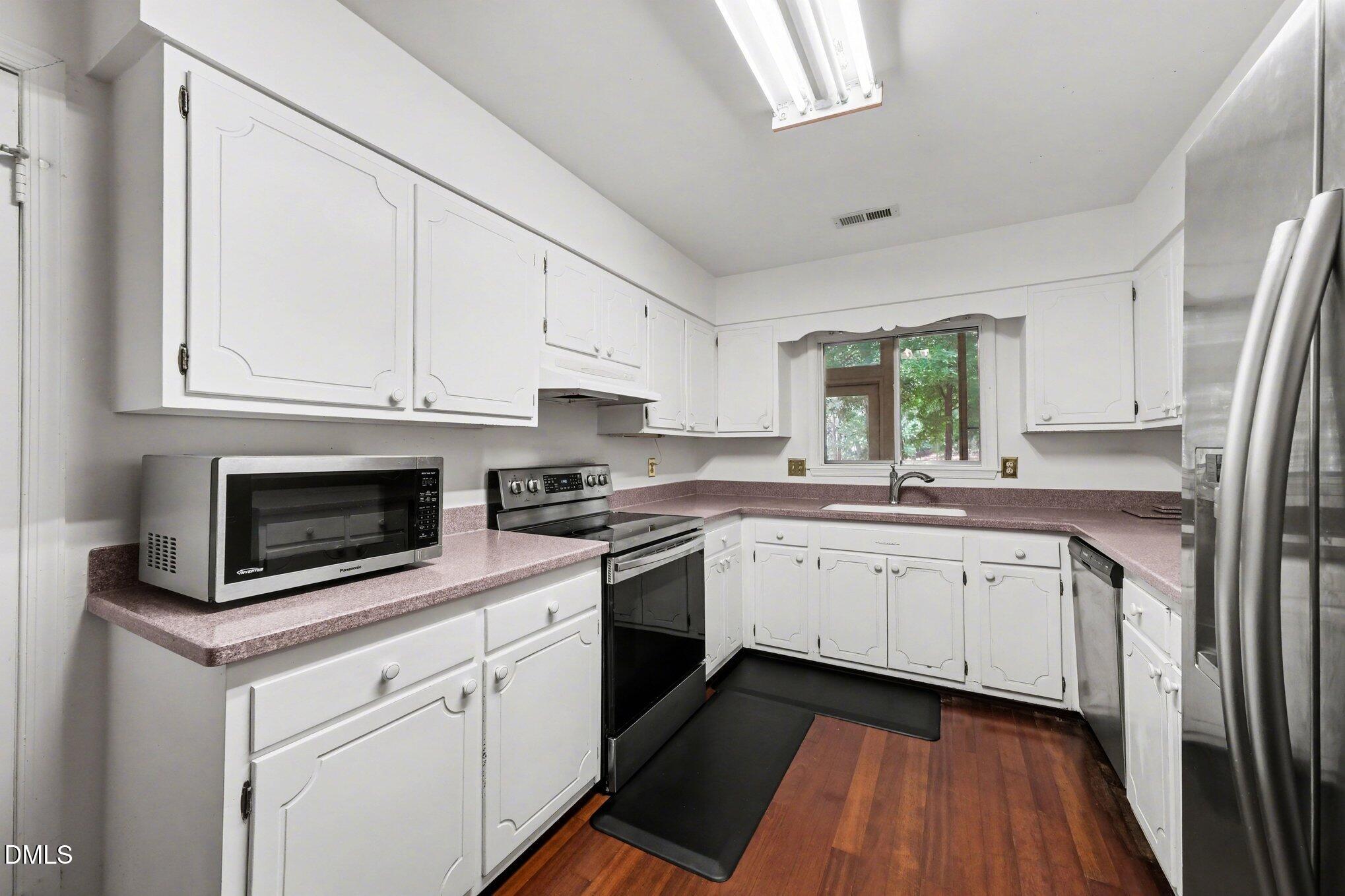 1911 Front Street # 3b Property Photo 10
