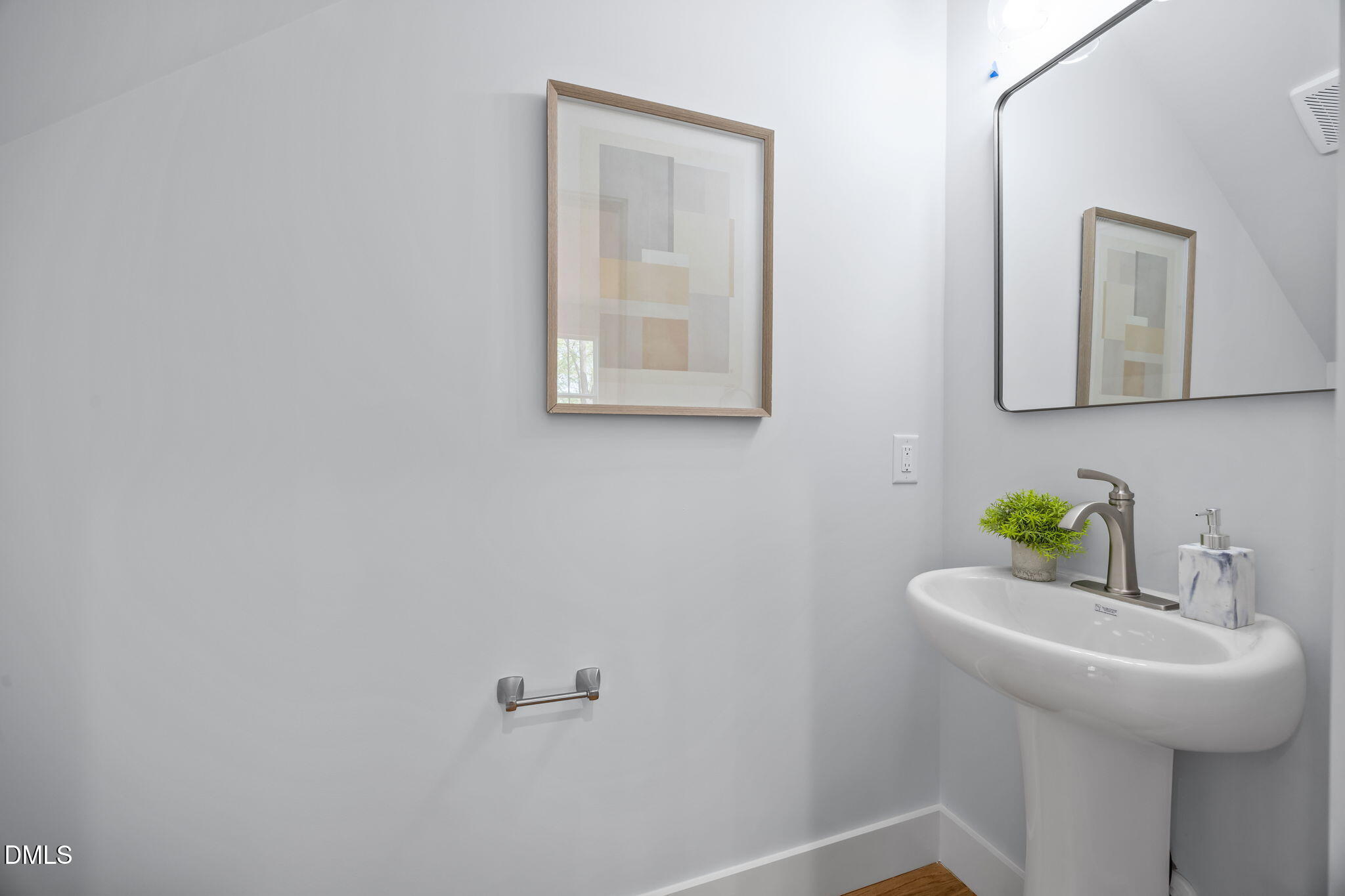 515 Spruce Street A & B Property Photo 10