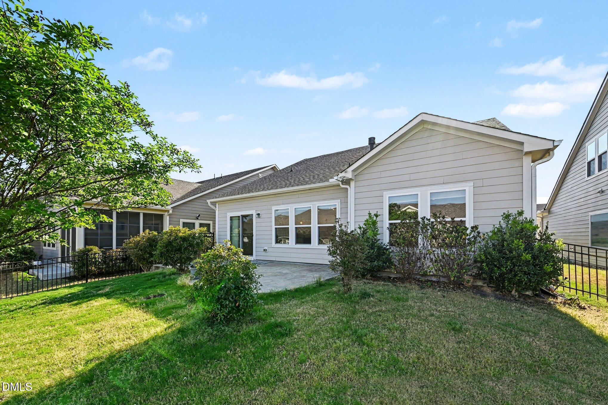 105 Blue Hydrangea Lane Property Photo 2