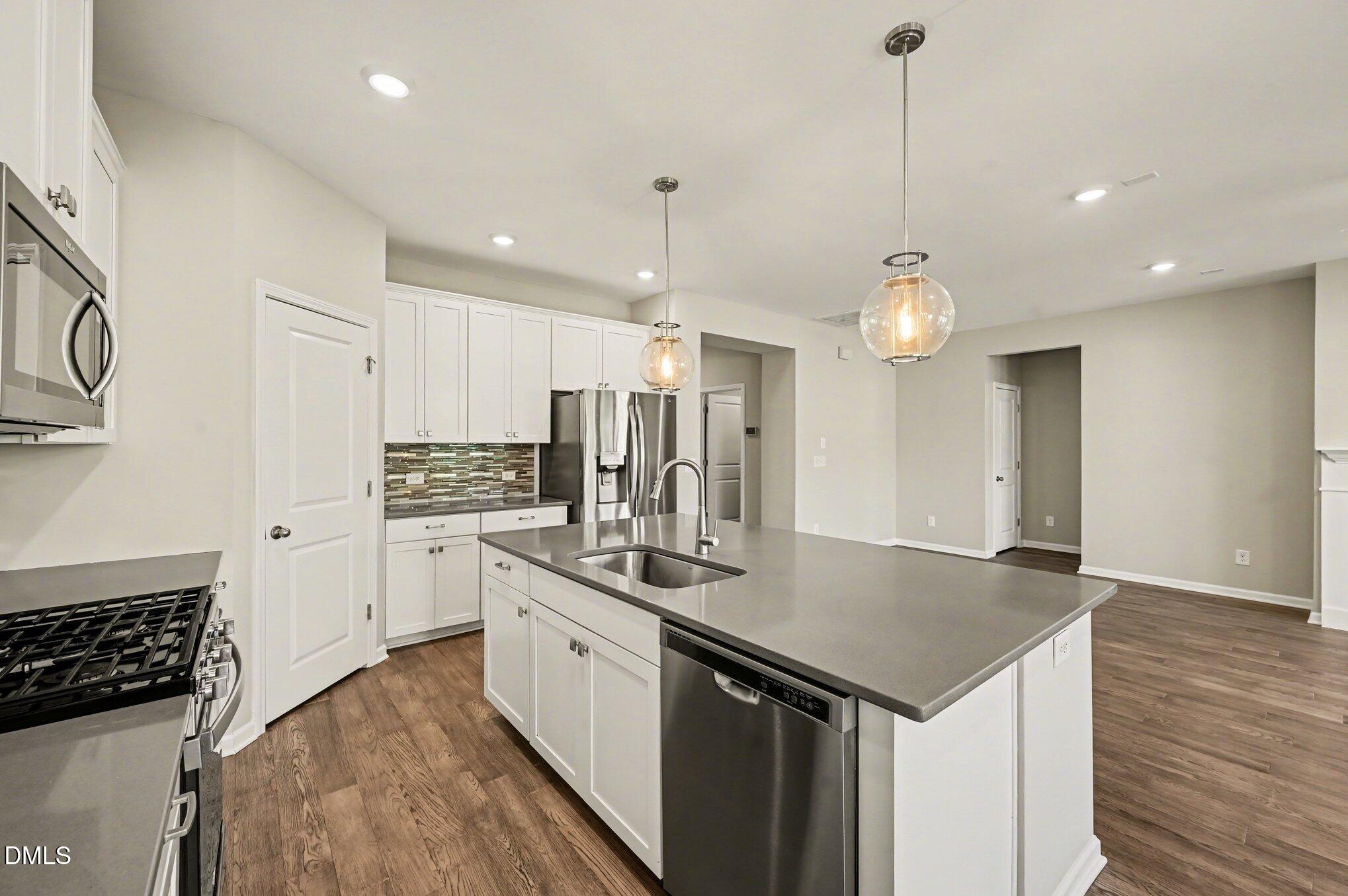 105 Blue Hydrangea Lane Property Photo 15