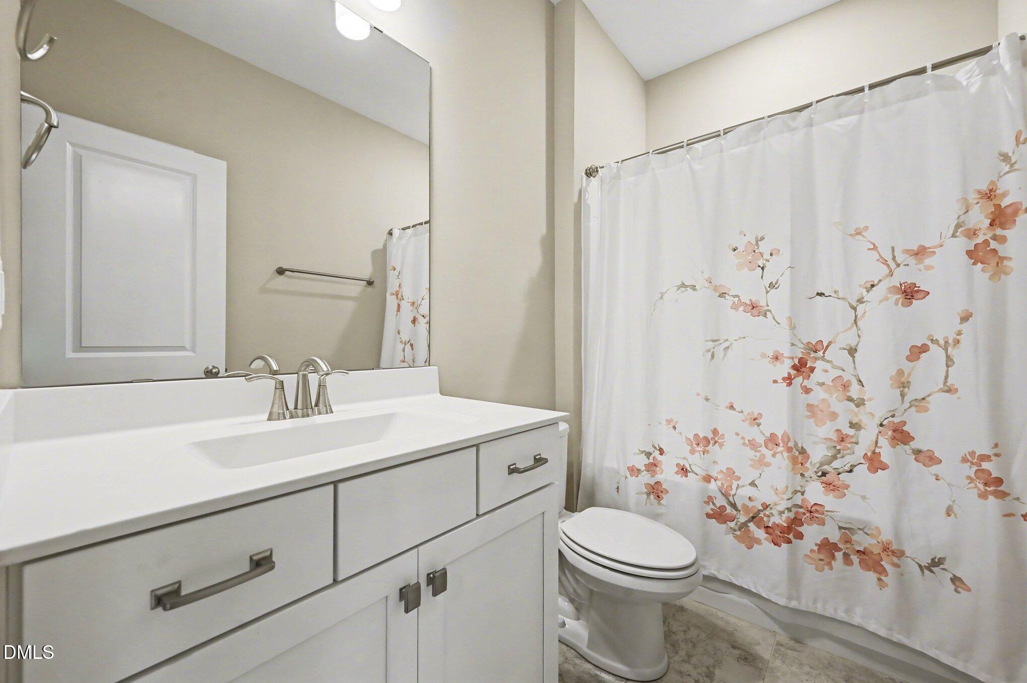105 Blue Hydrangea Lane Property Photo 17