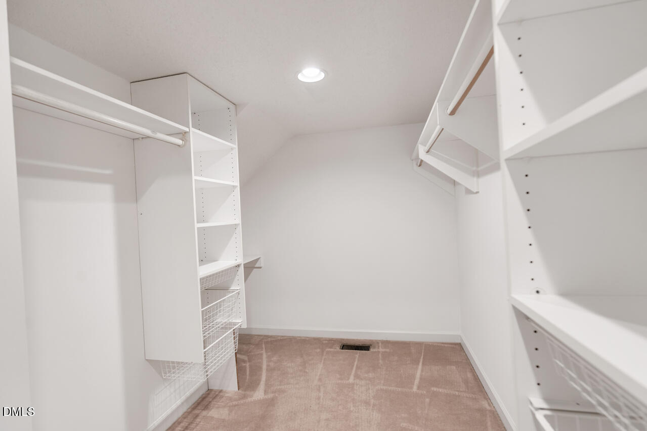 490 Beechmast Property Photo 40