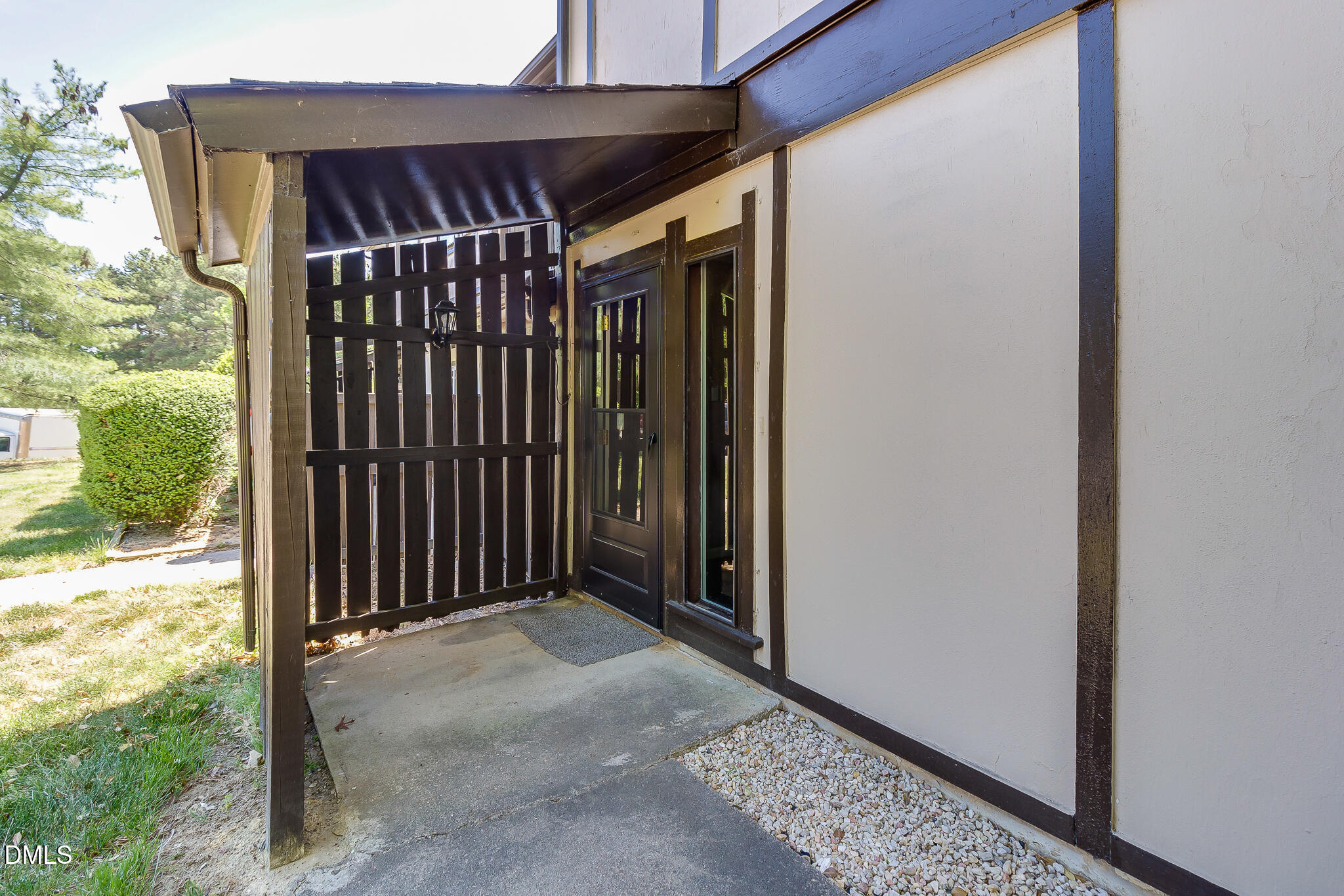 4305 Lake Ridge Drive Property Photo 2