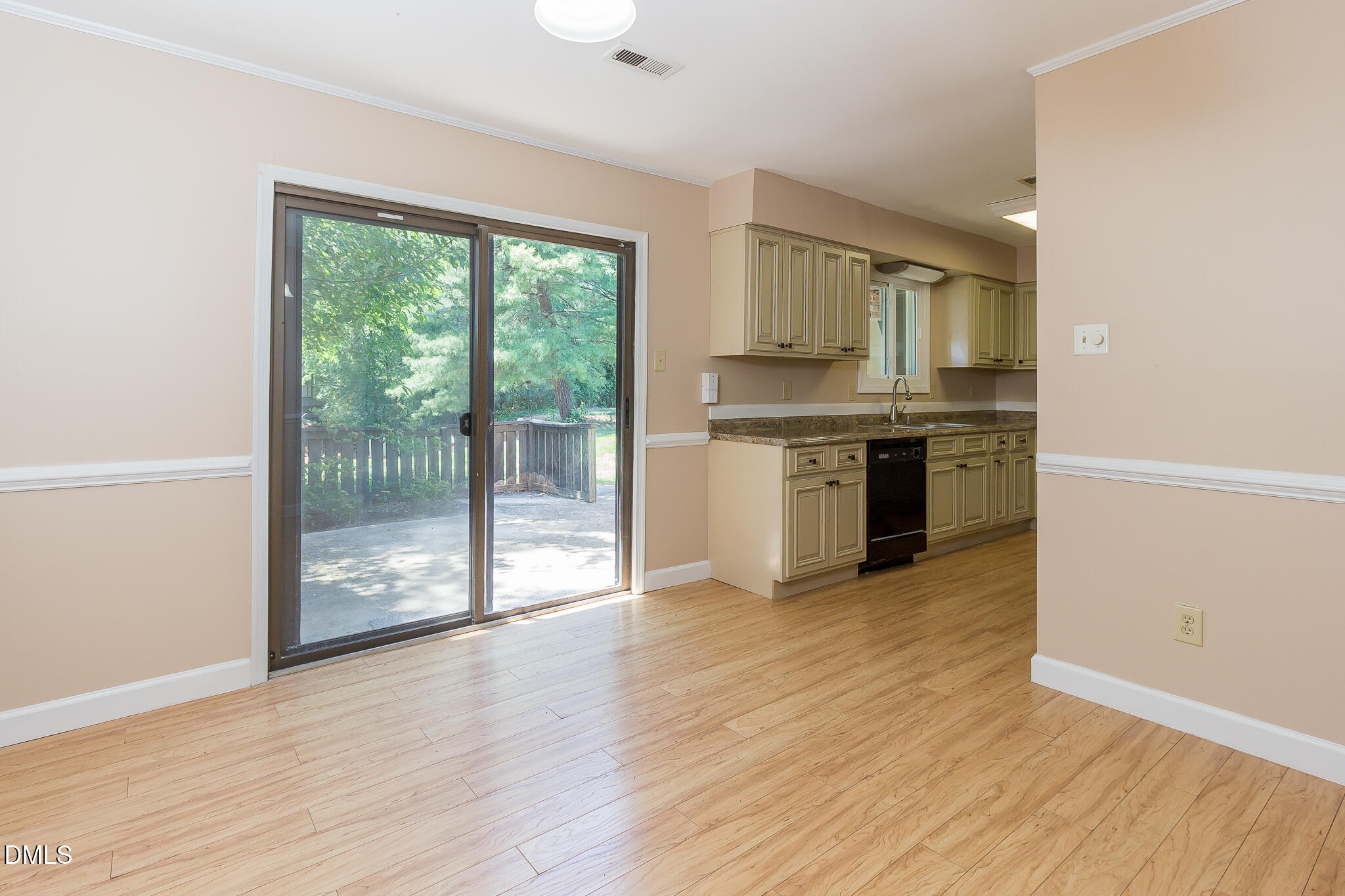 4305 Lake Ridge Drive Property Photo 10
