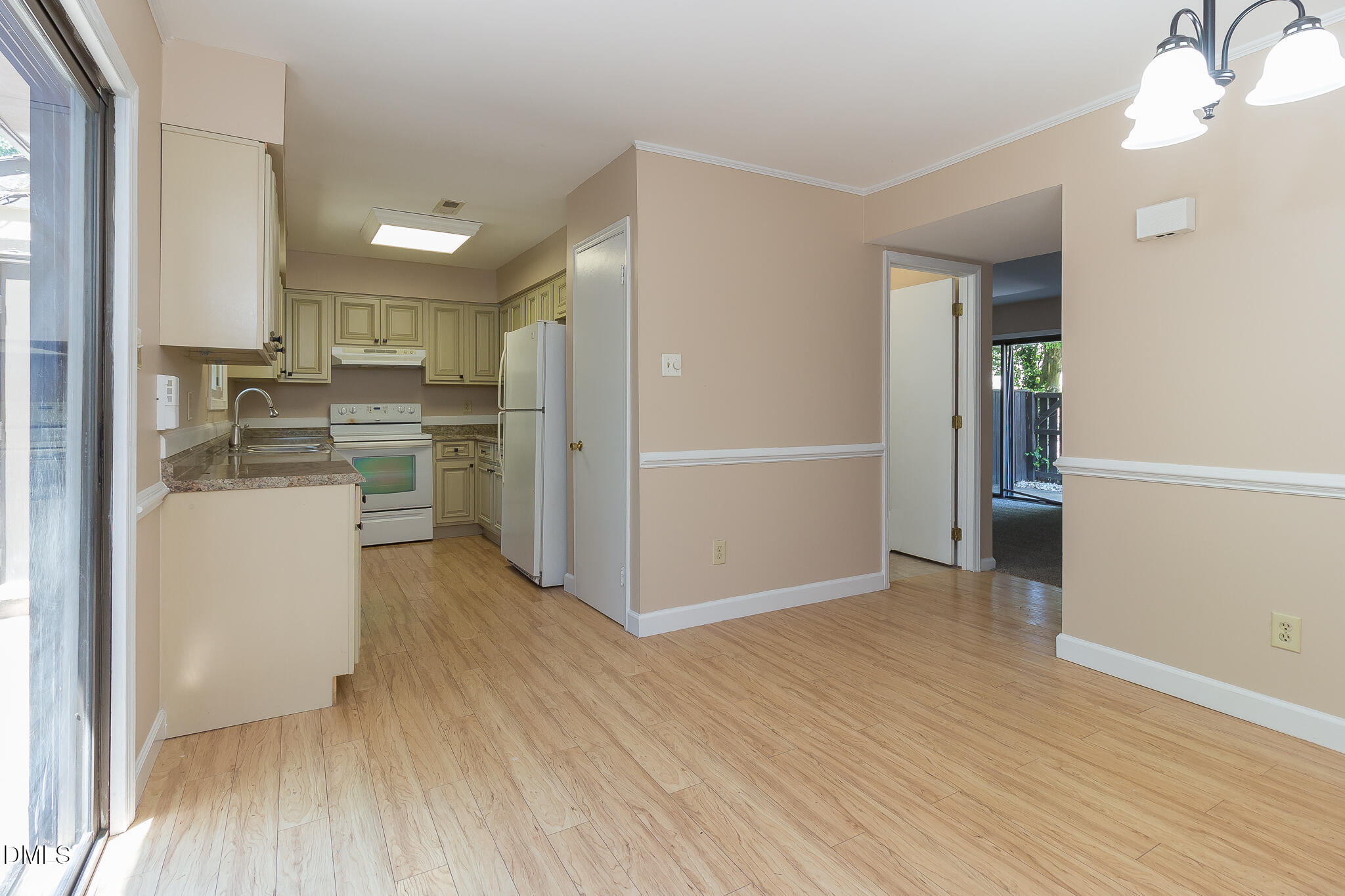 4305 Lake Ridge Drive Property Photo 11