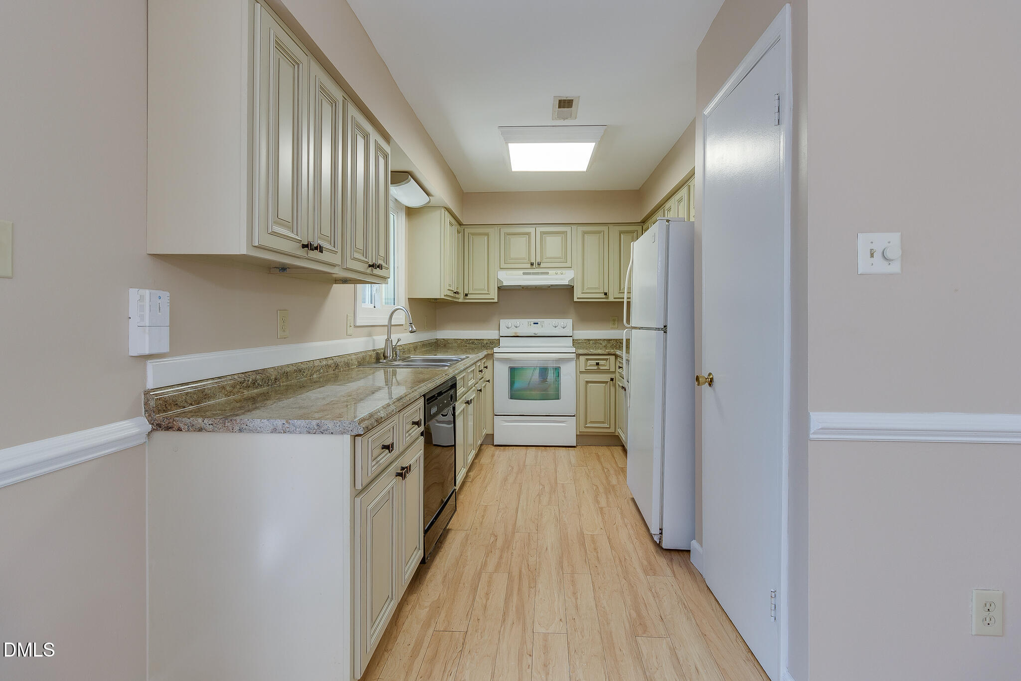 4305 Lake Ridge Drive Property Photo 12
