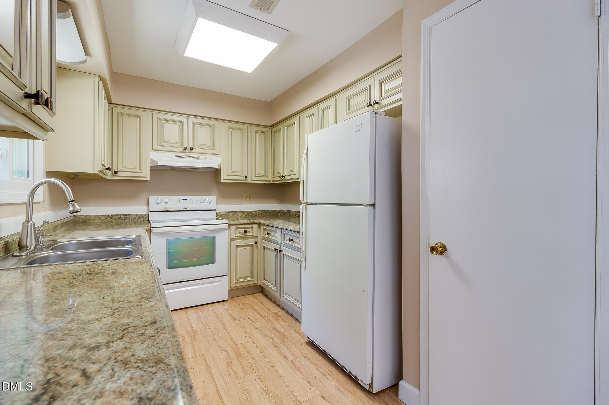 4305 Lake Ridge Drive Property Photo 13