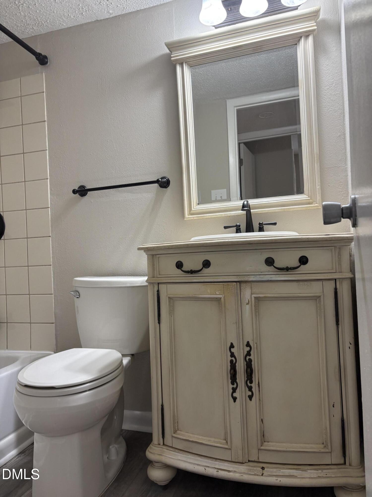 533 Pine Ridge Place Property Photo 2