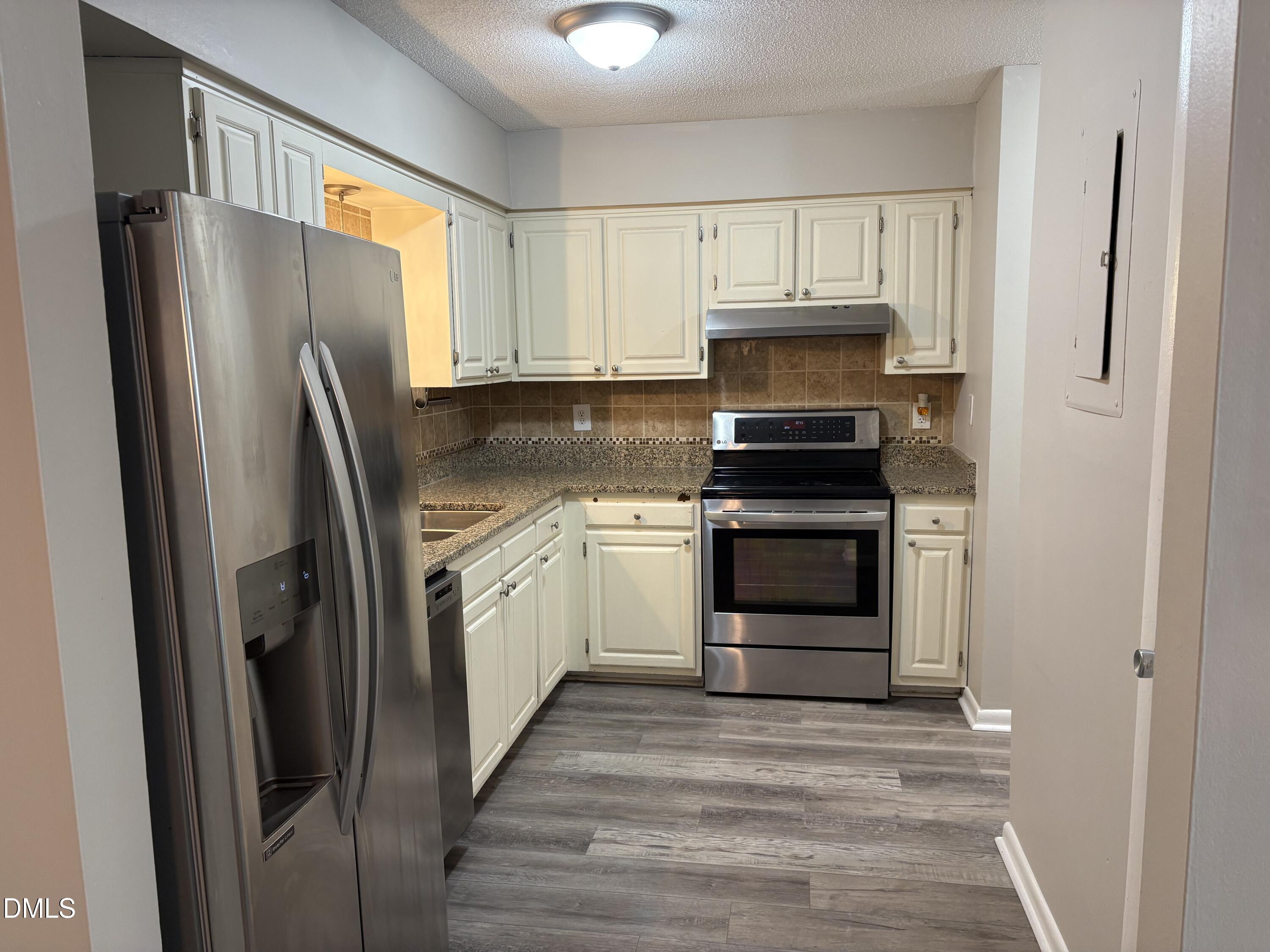 533 Pine Ridge Place Property Photo 4