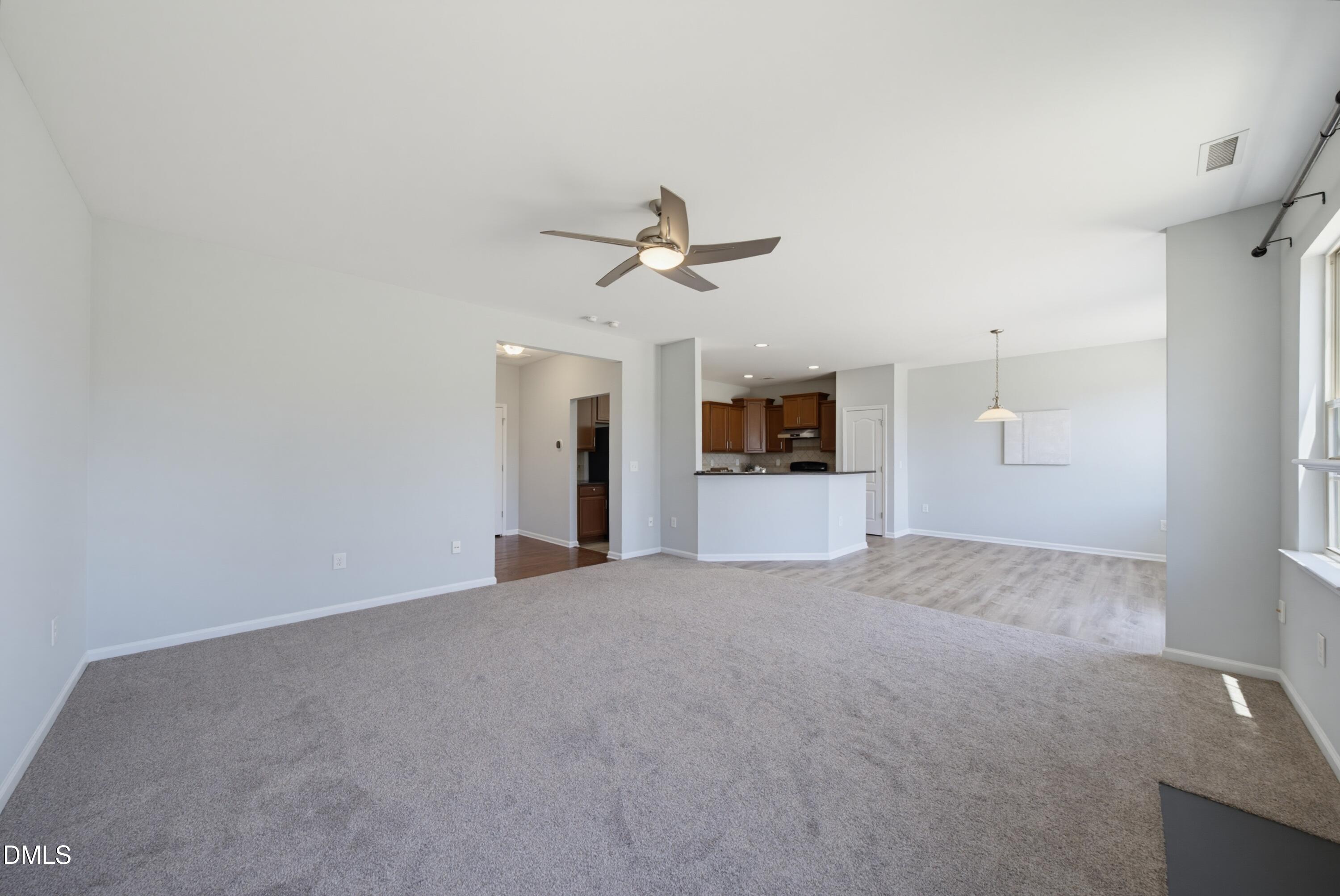 434 Windy Peak Loop Property Photo 6