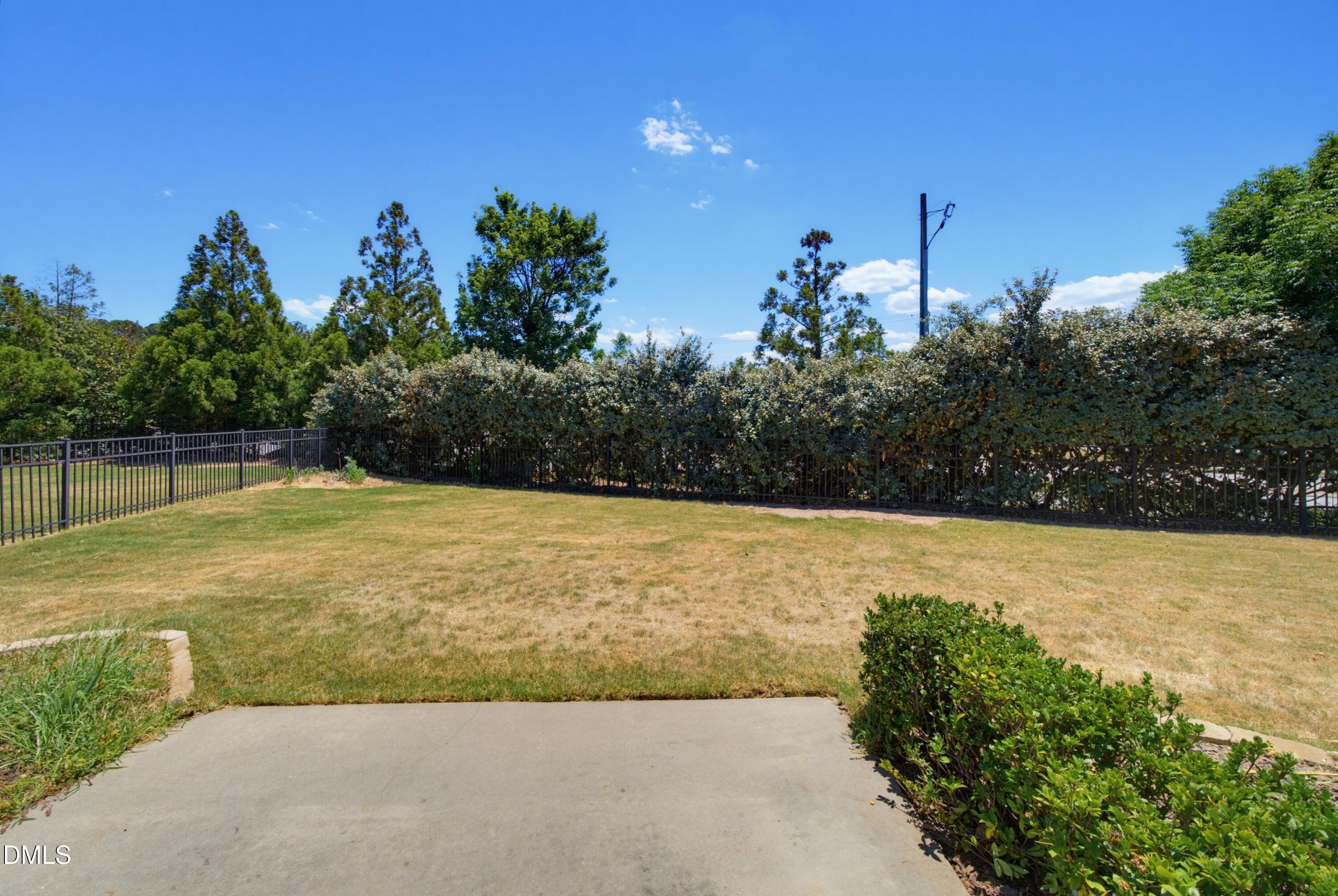 434 Windy Peak Loop Property Photo 37