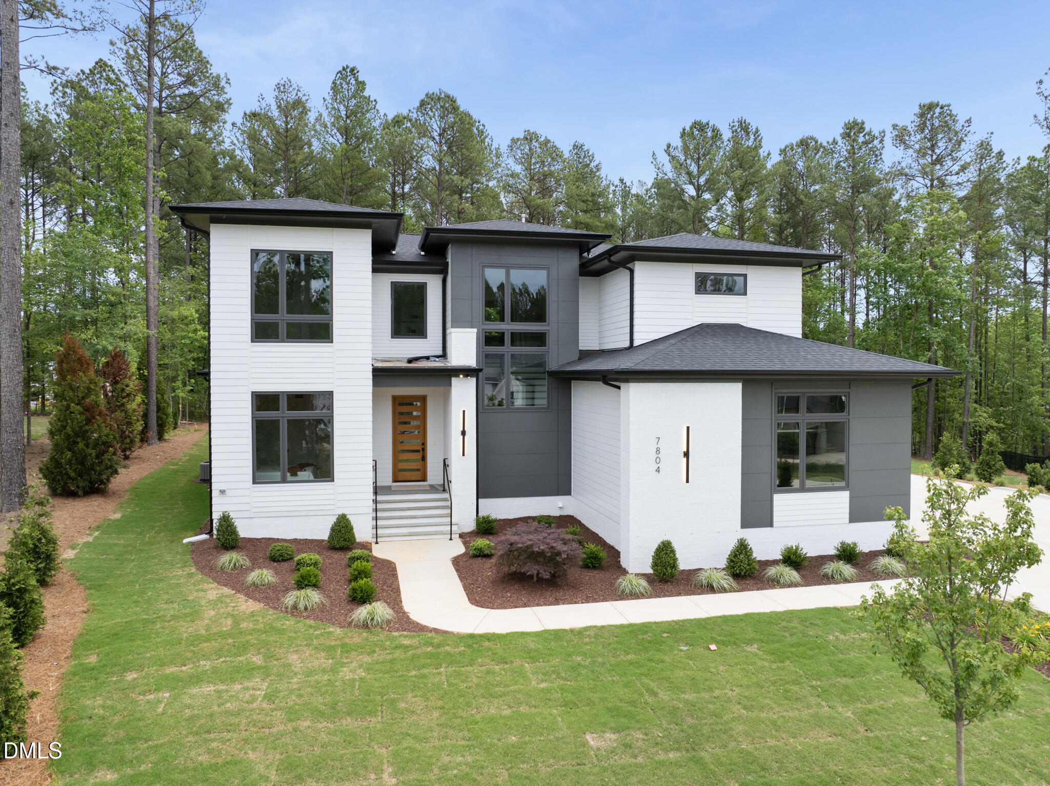 7804 Ailesbury Road Property Photo 1