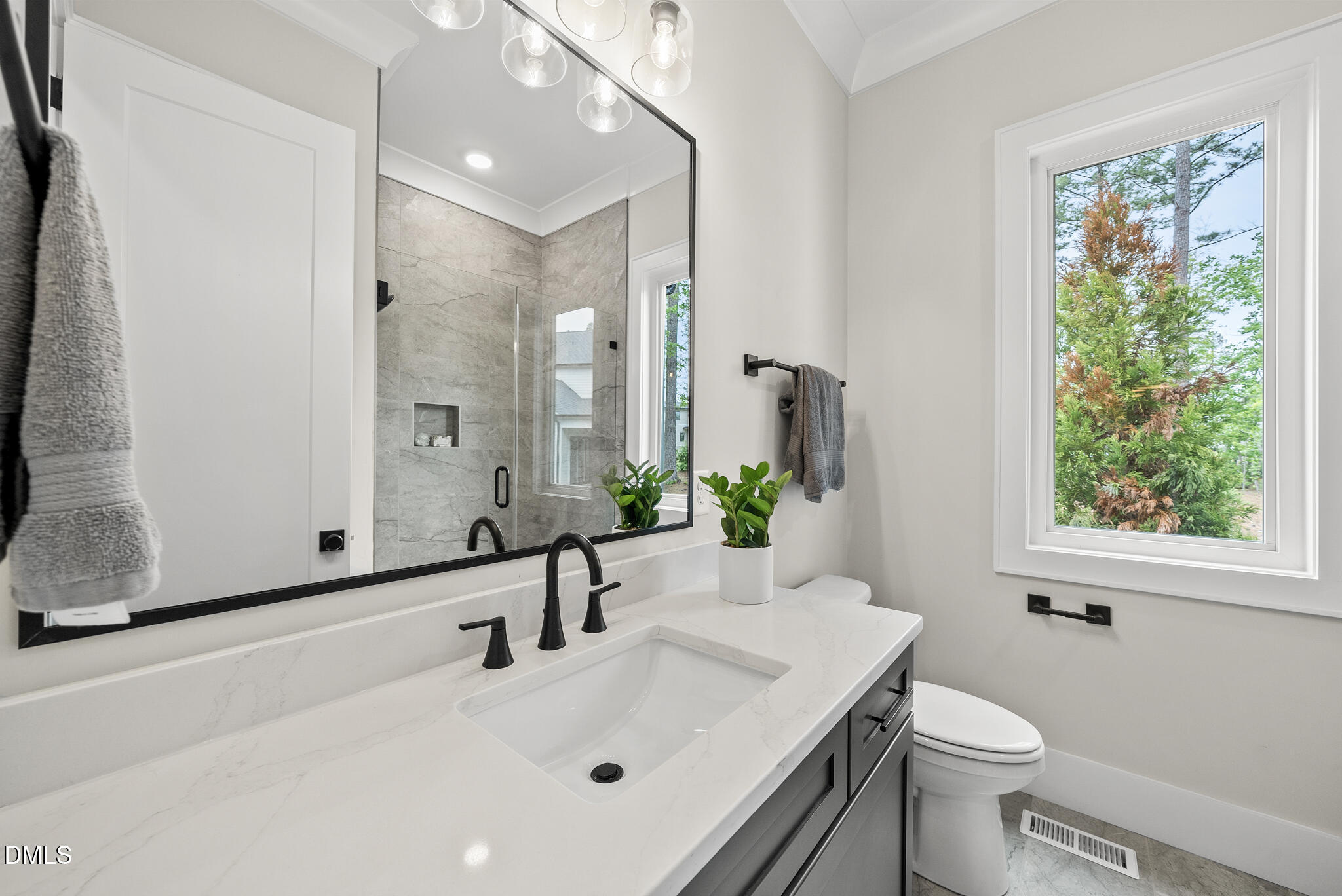 7804 Ailesbury Road Property Photo 26