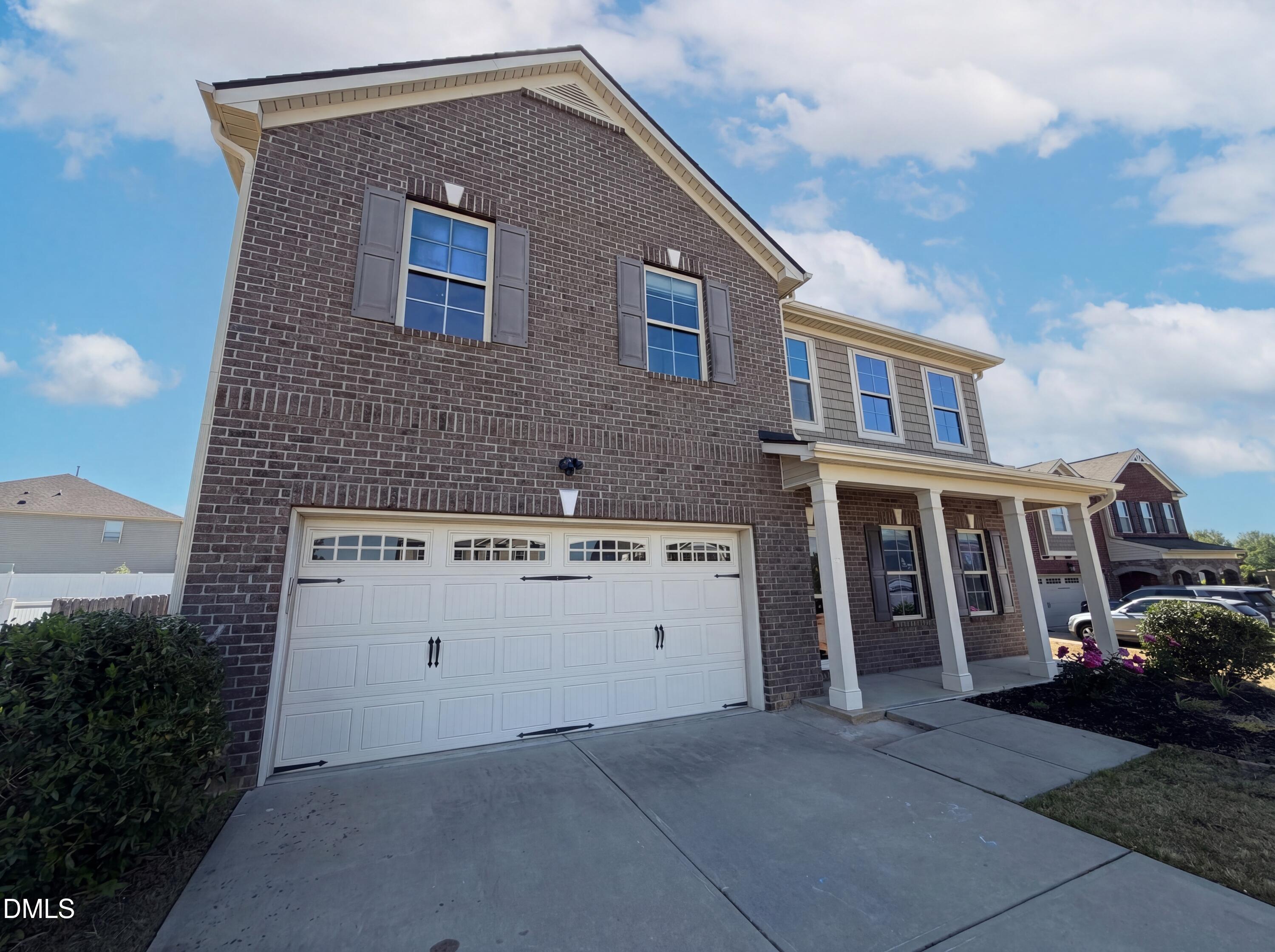 1305 Ivey Grove Court Property Photo 1