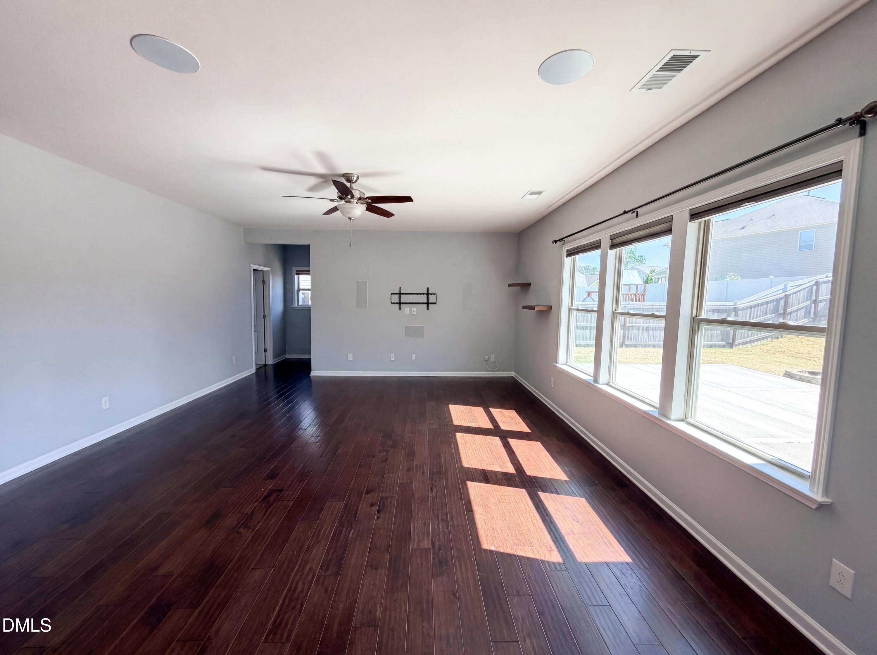 1305 Ivey Grove Court Property Photo 3