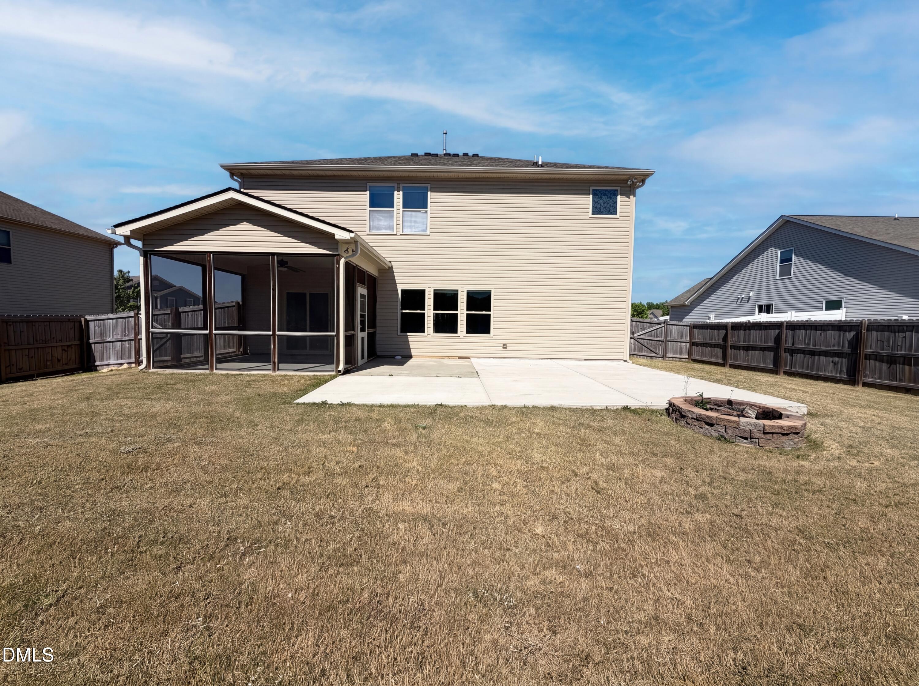 1305 Ivey Grove Court Property Photo 5