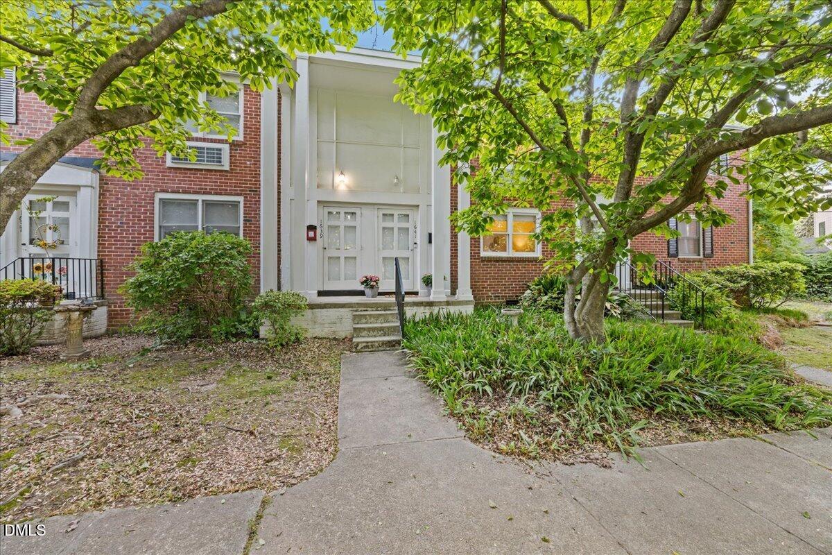 1641 Sutton Drive Property Photo 2