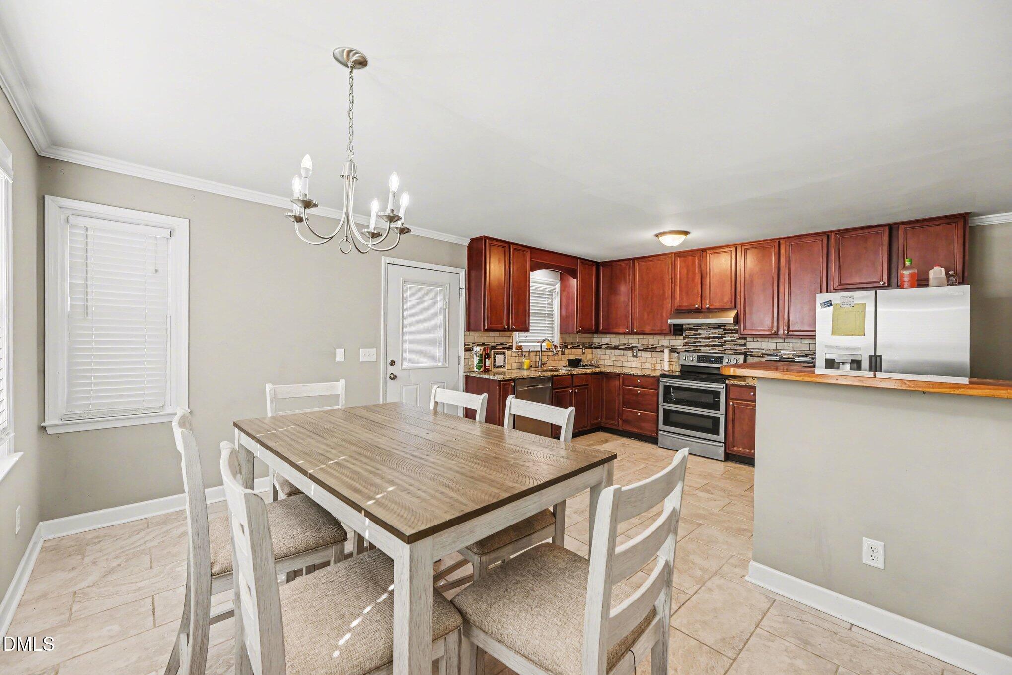 208 Deep Creek Drive Property Photo 11