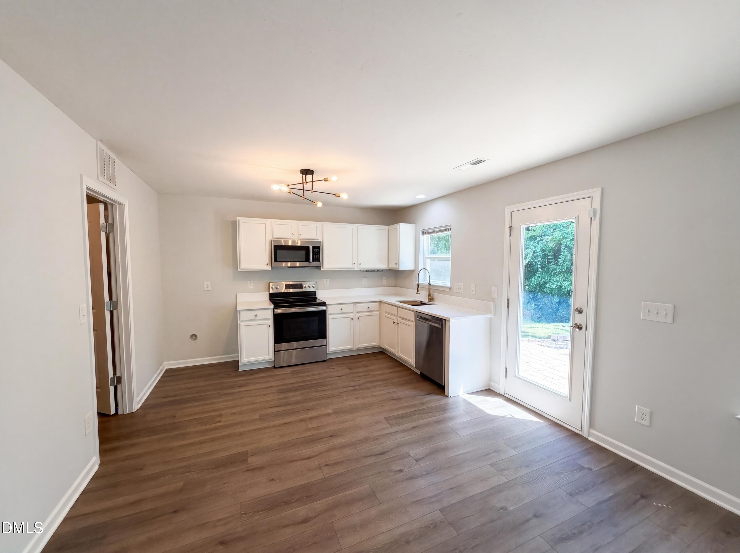 4716 Queen Pierrette Street Property Photo 2