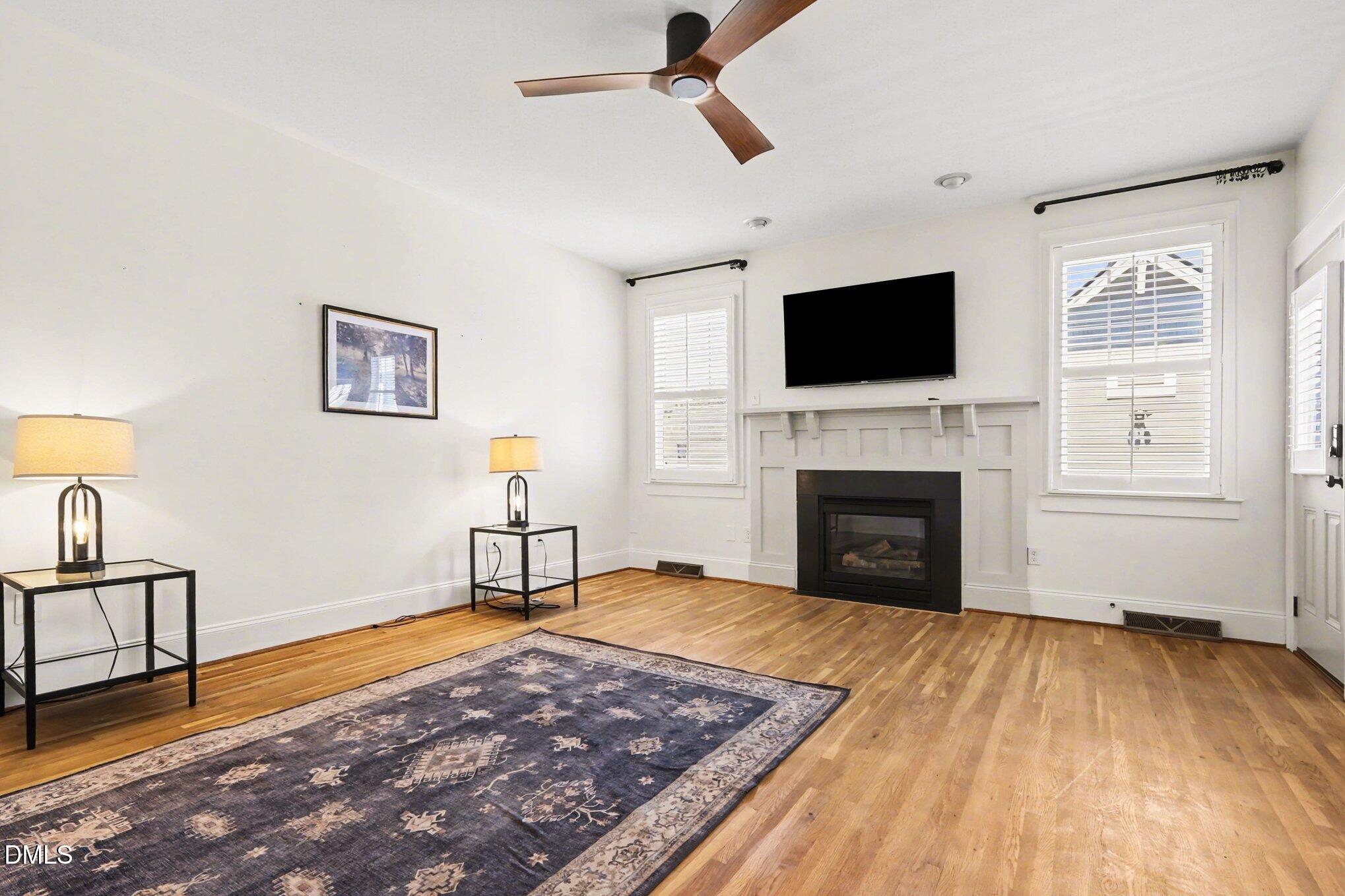 3426 Falls River Avenue Property Photo 7