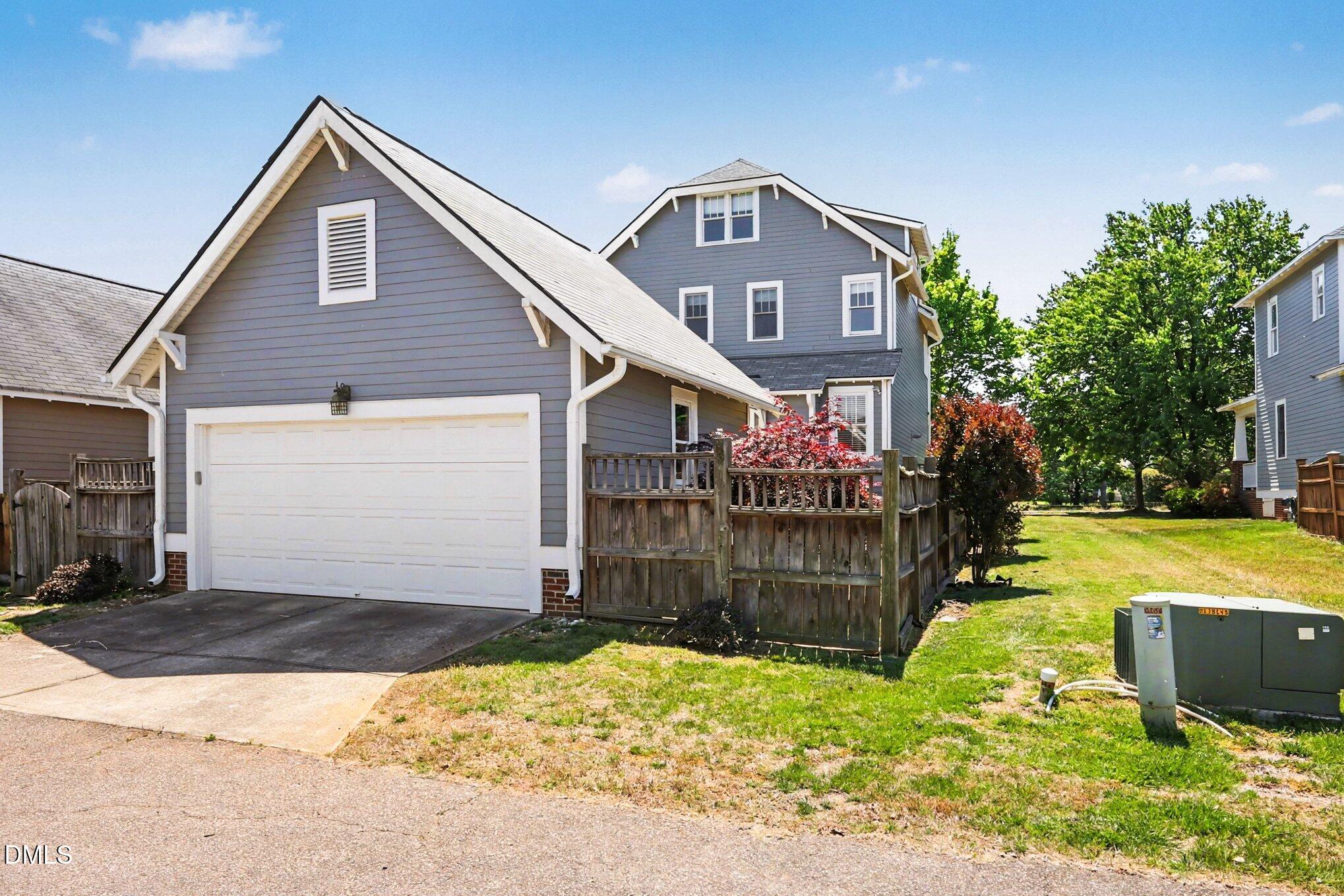 3426 Falls River Avenue Property Photo 27