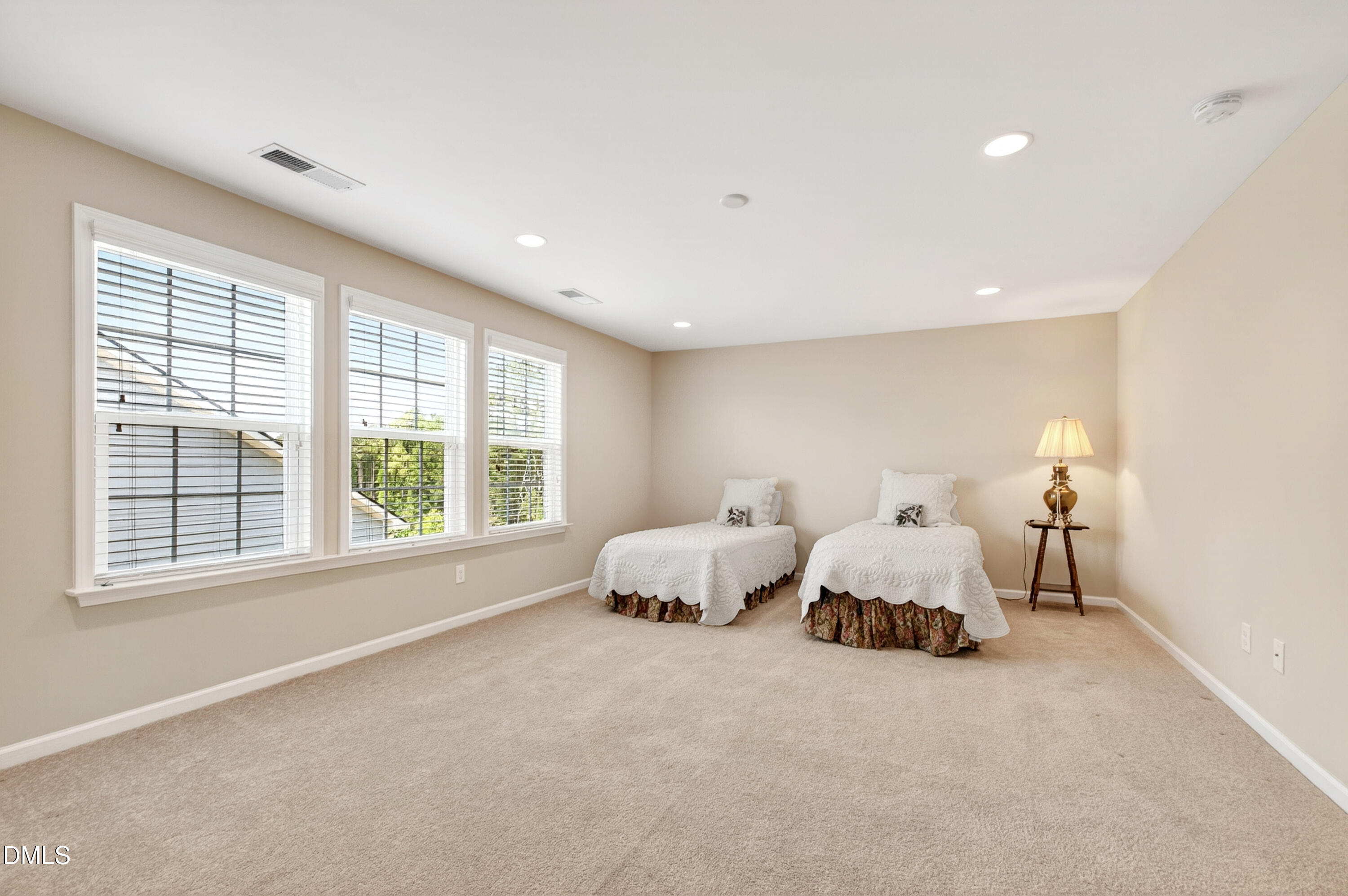 1031 Cuthbert Lane Property Photo 29