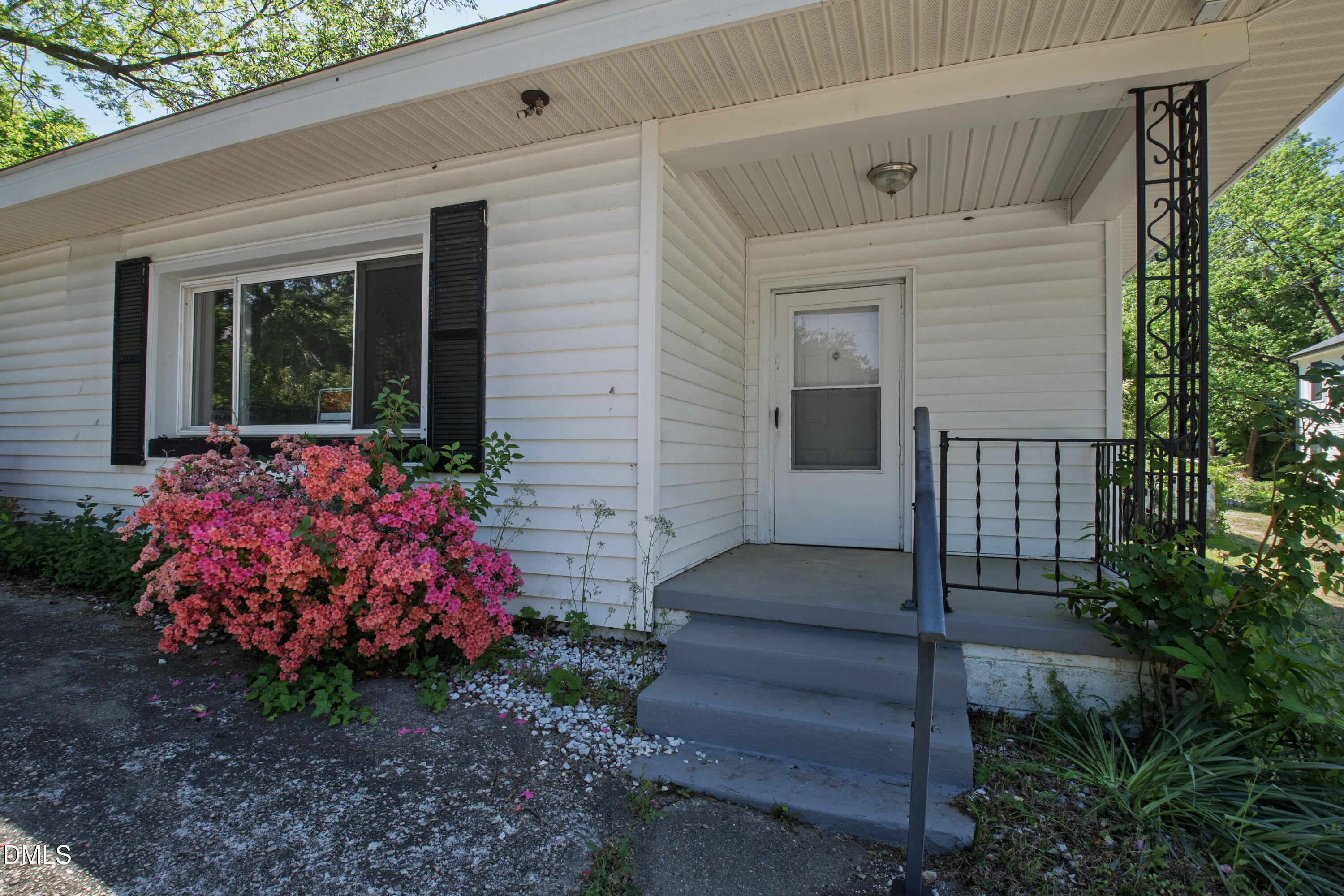 2618 Bedford Avenue Property Photo 3