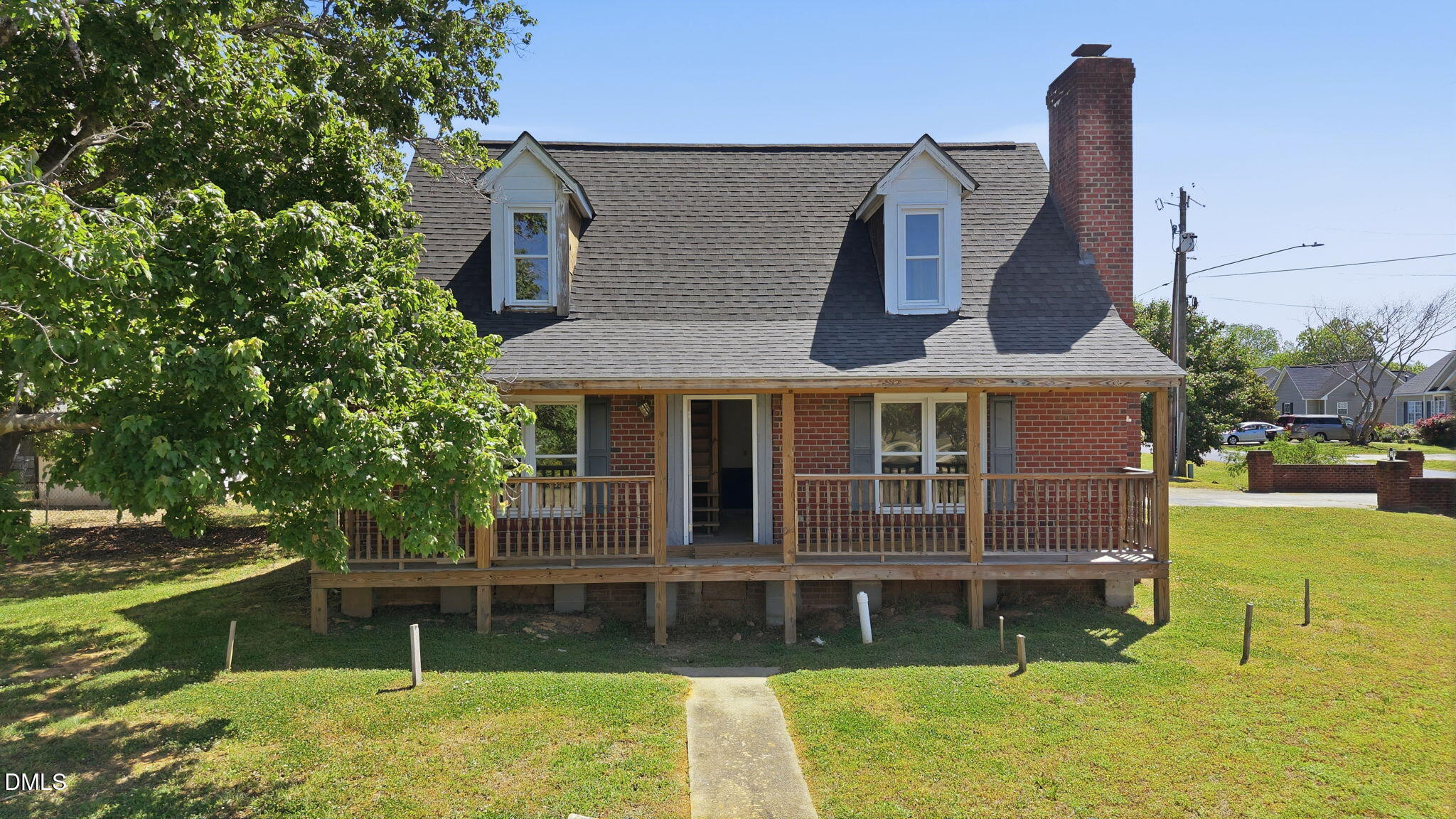 9433 Colonial Drive Property Photo 1