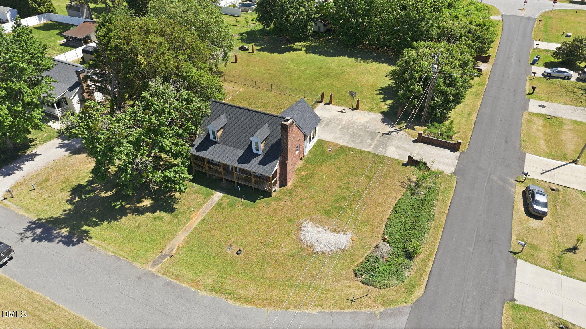 9433 Colonial Drive Property Photo 13