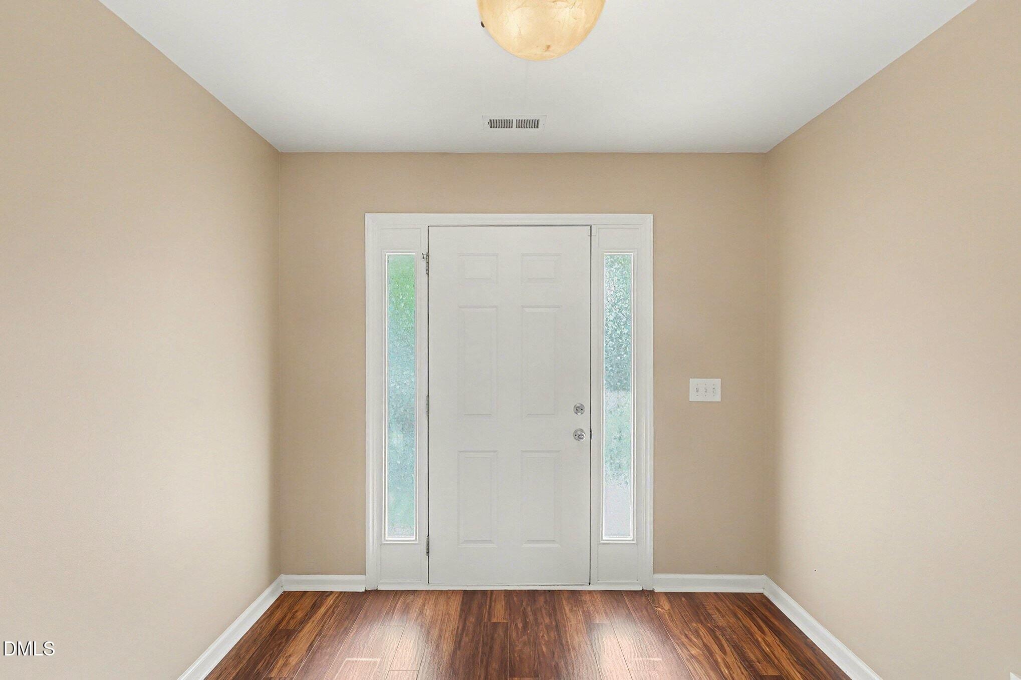 2547 Crescent Forest Drive Property Photo 3