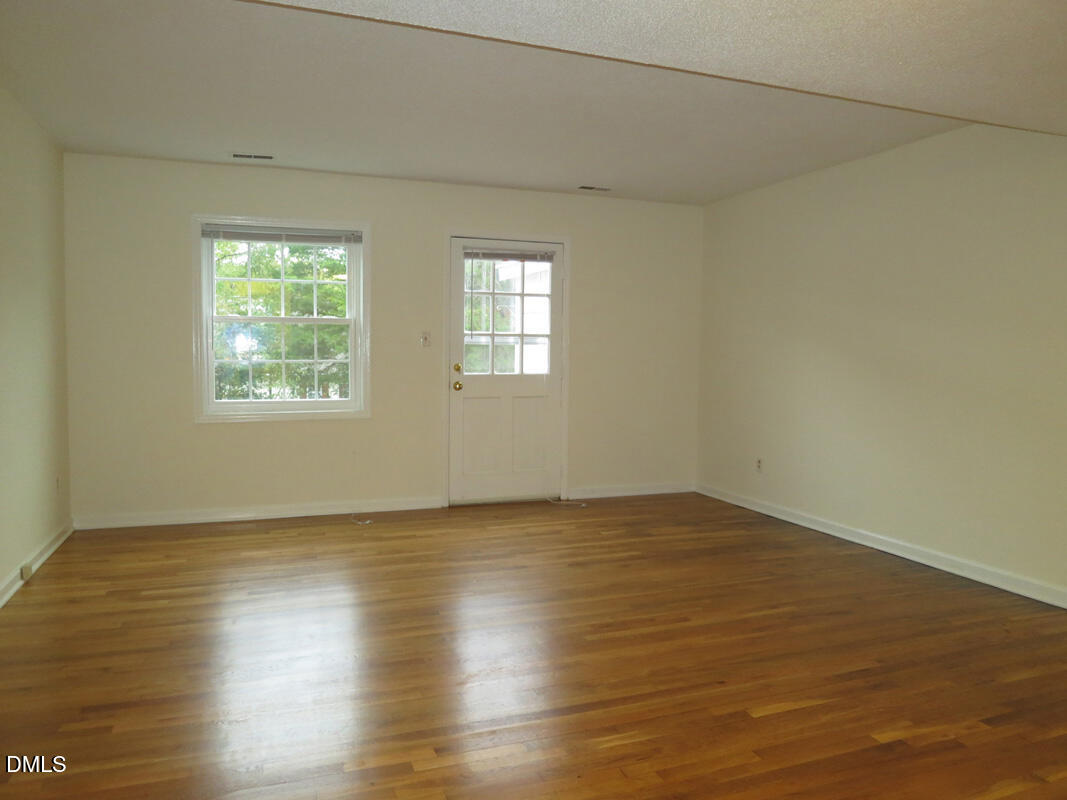 400 Davie Road 8 Property Photo 4