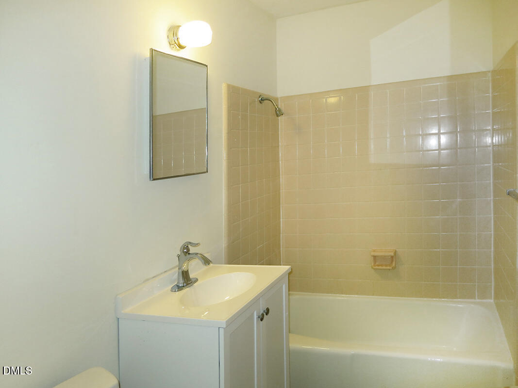 400 Davie Road 8 Property Photo 10