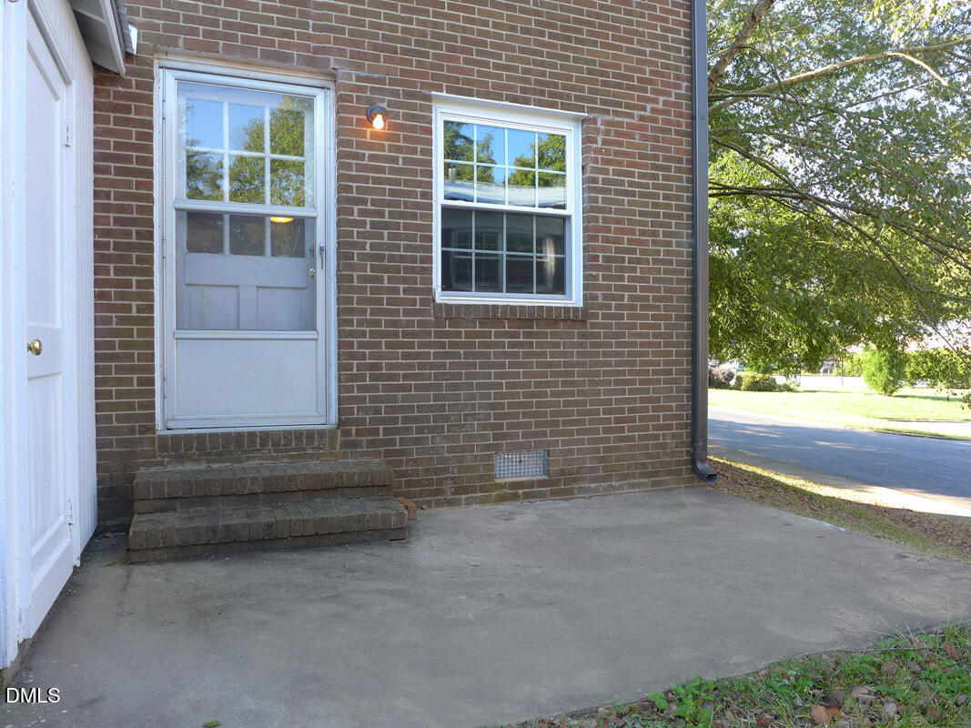 400 Davie Road 8 Property Photo 11
