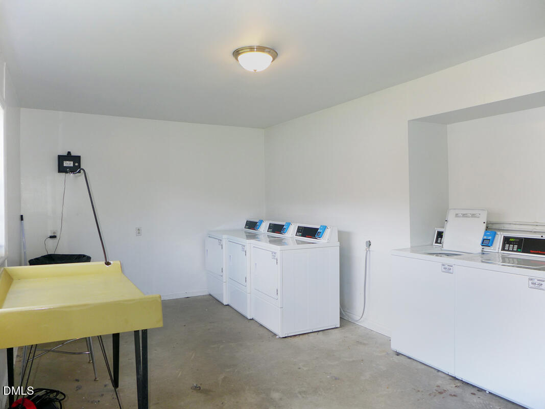 400 Davie Road 8 Property Photo 15