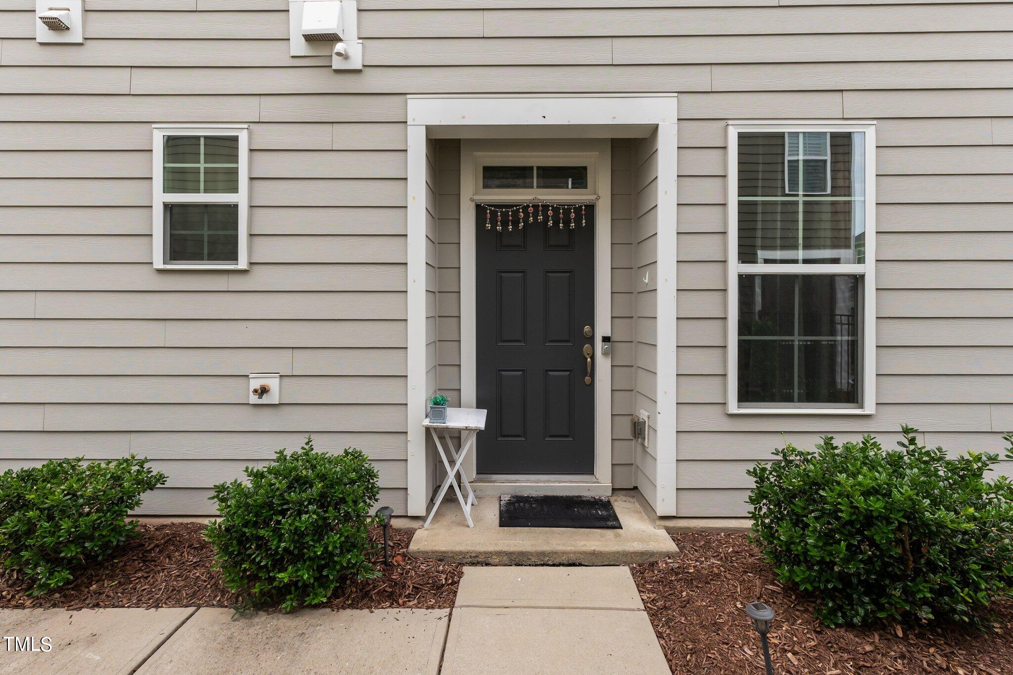 842 Salem Pointe Place Property Photo 4
