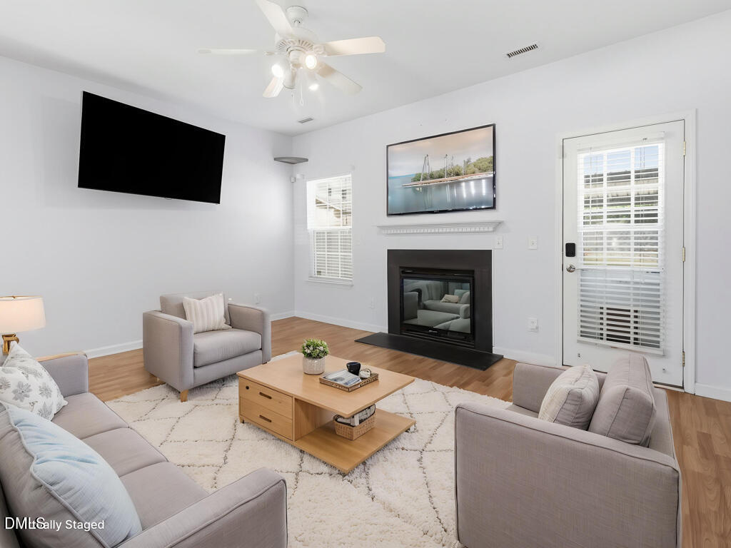 5309 Neuse Forest Road Property Photo 3