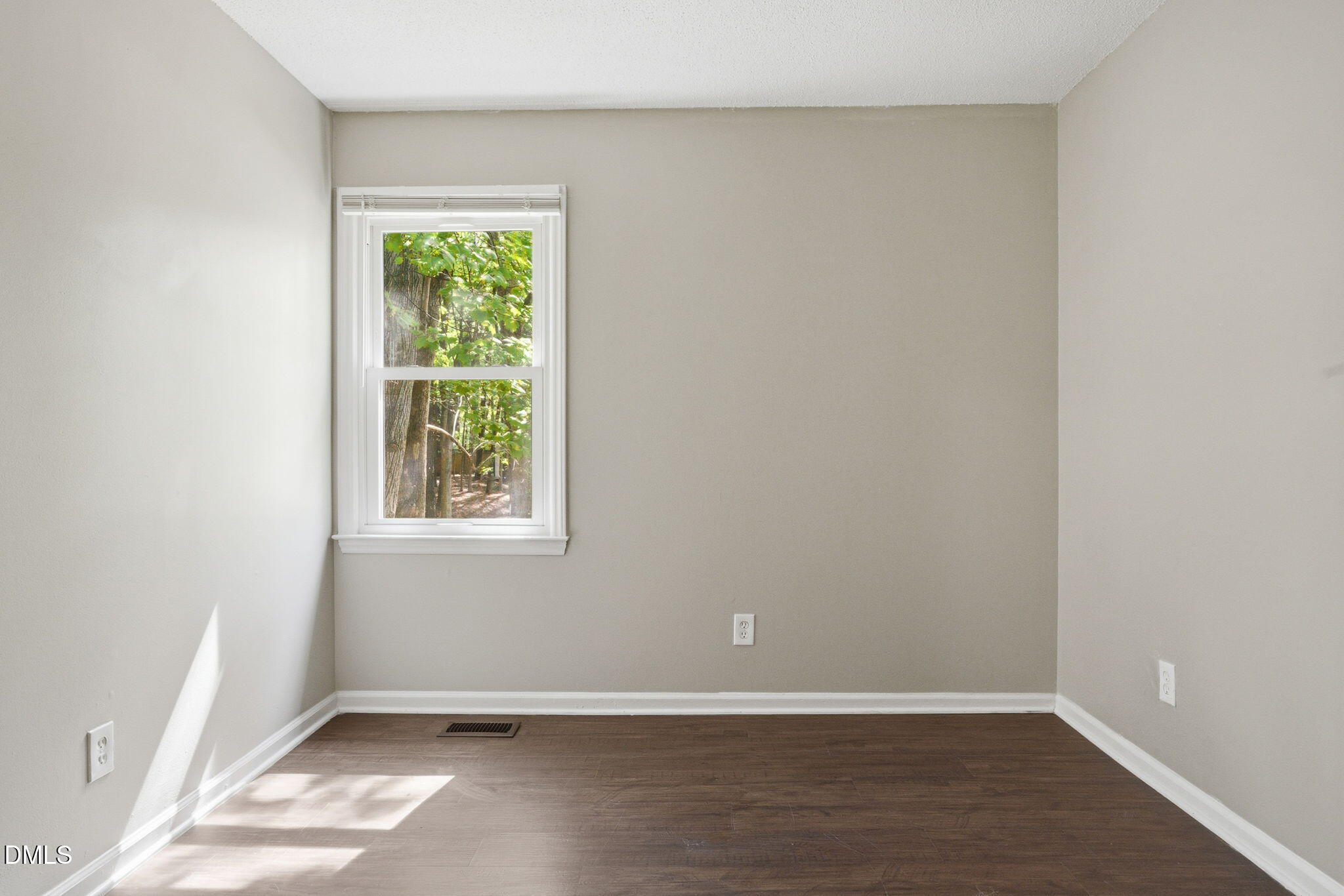 100 Brook Rock Lane Property Photo 19