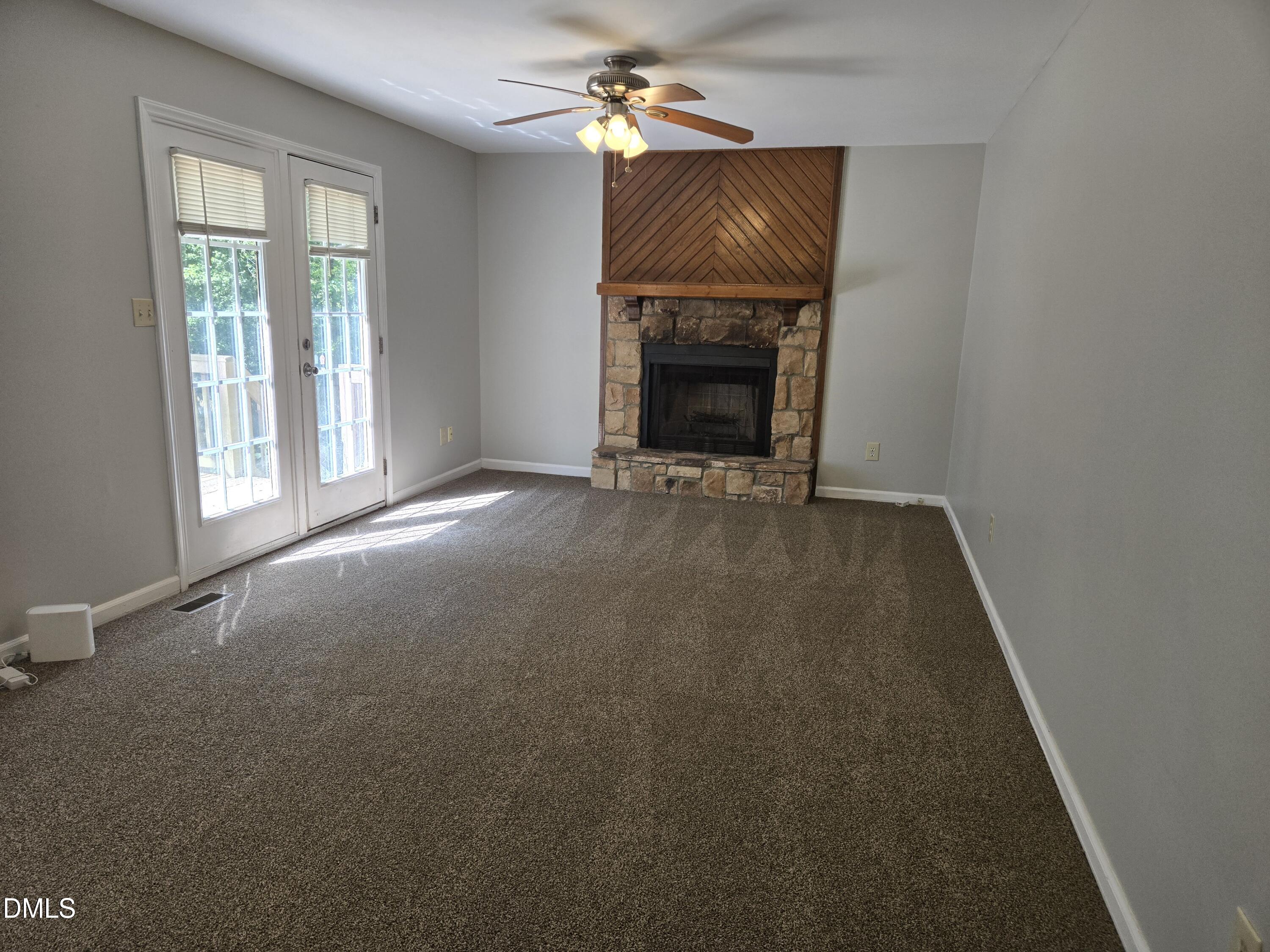 207 Meadow Property Photo 2