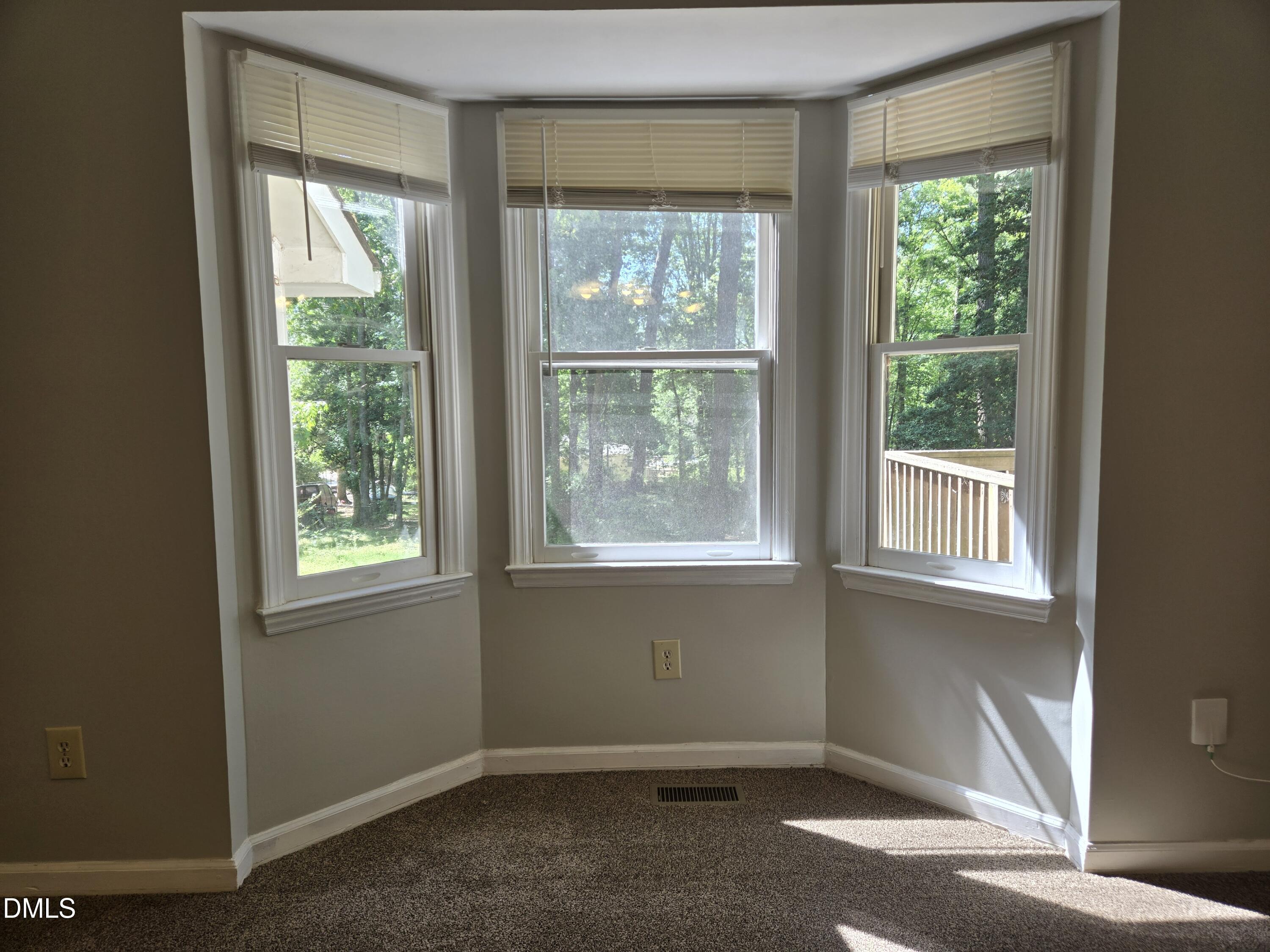 207 Meadow Property Photo 4