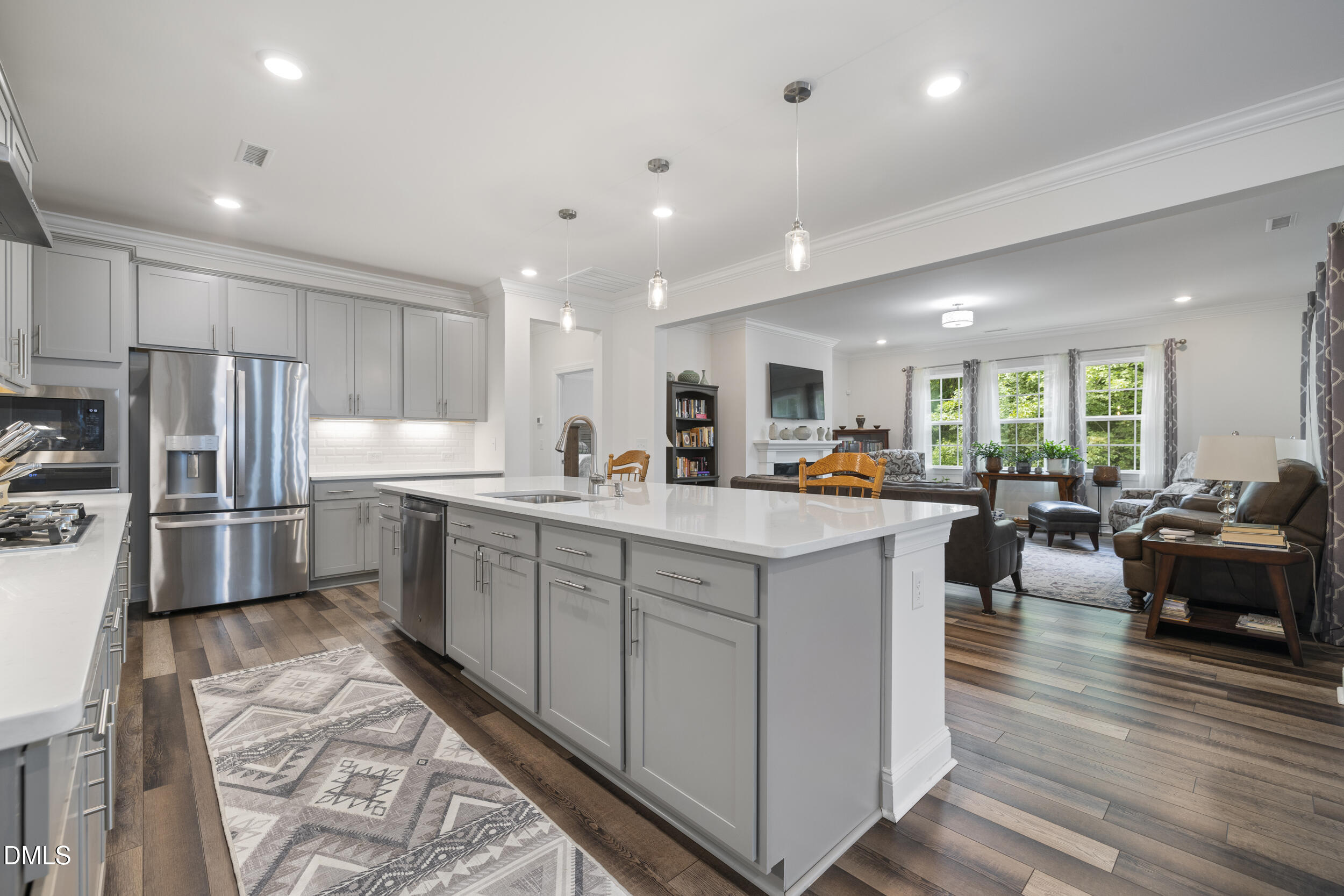 150 English Violet Lane Property Photo 2