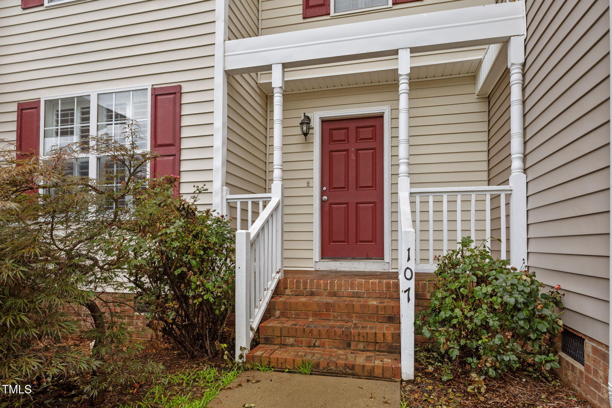 107 Walford Park Property Photo 3