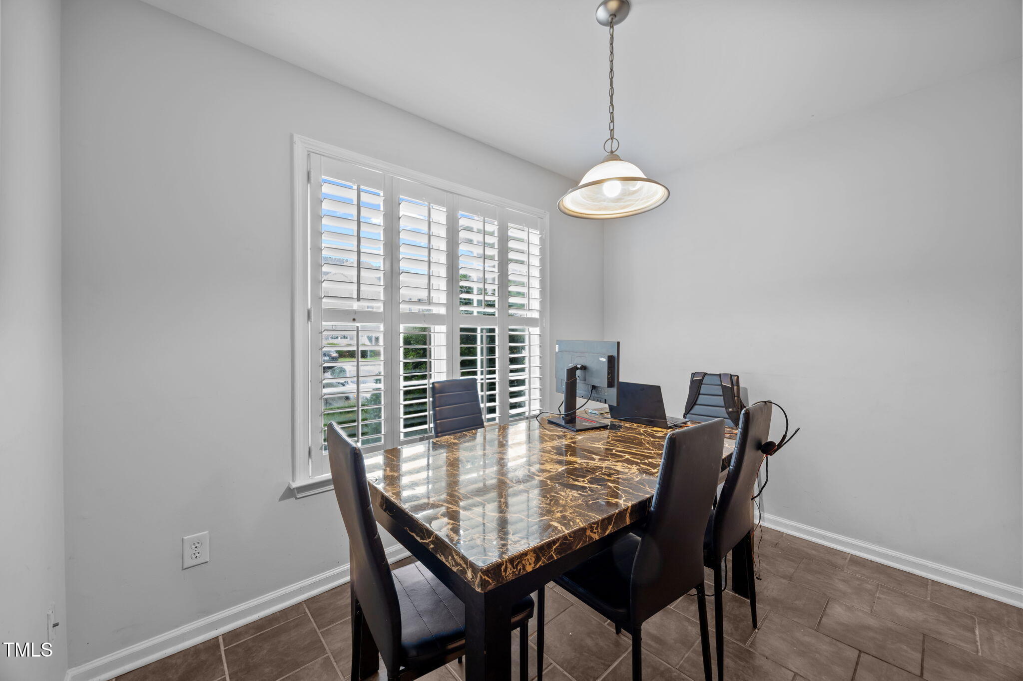 107 Walford Park Property Photo 9