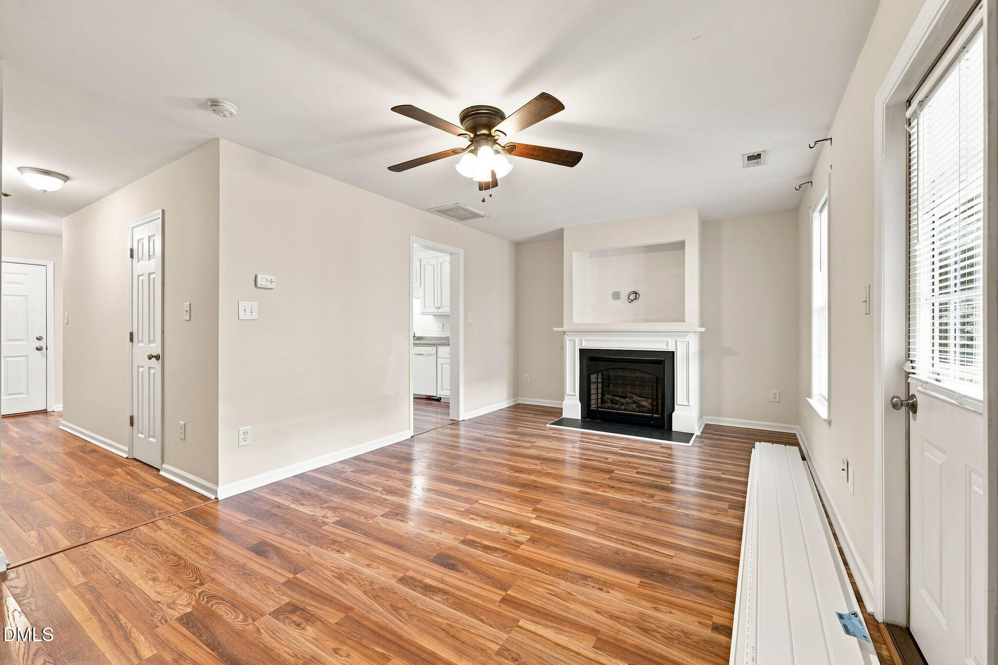 120 Blackthorne Court Property Photo 4