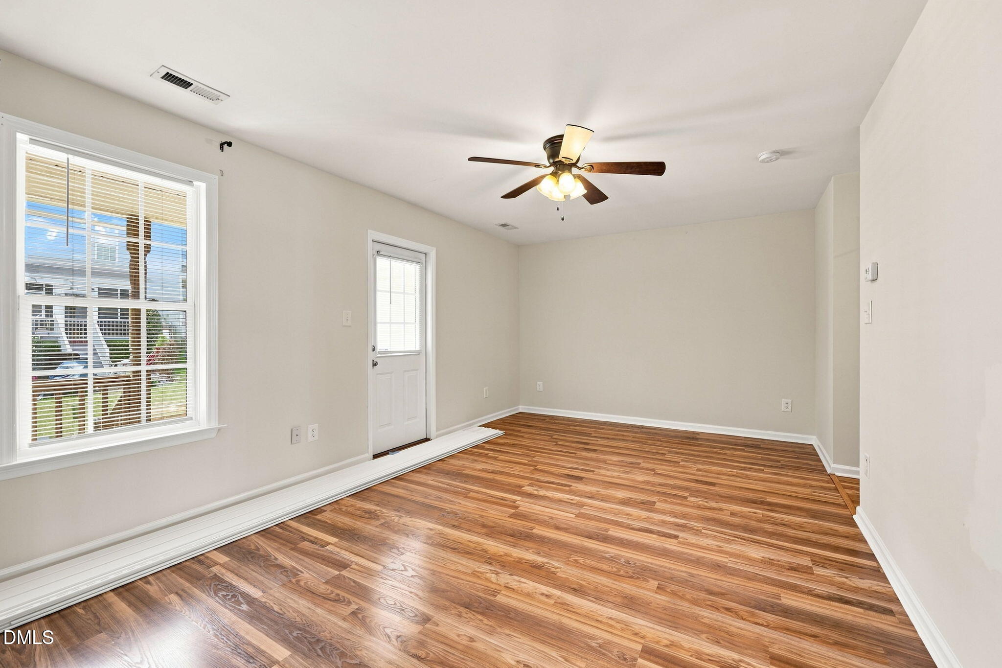 120 Blackthorne Court Property Photo 6