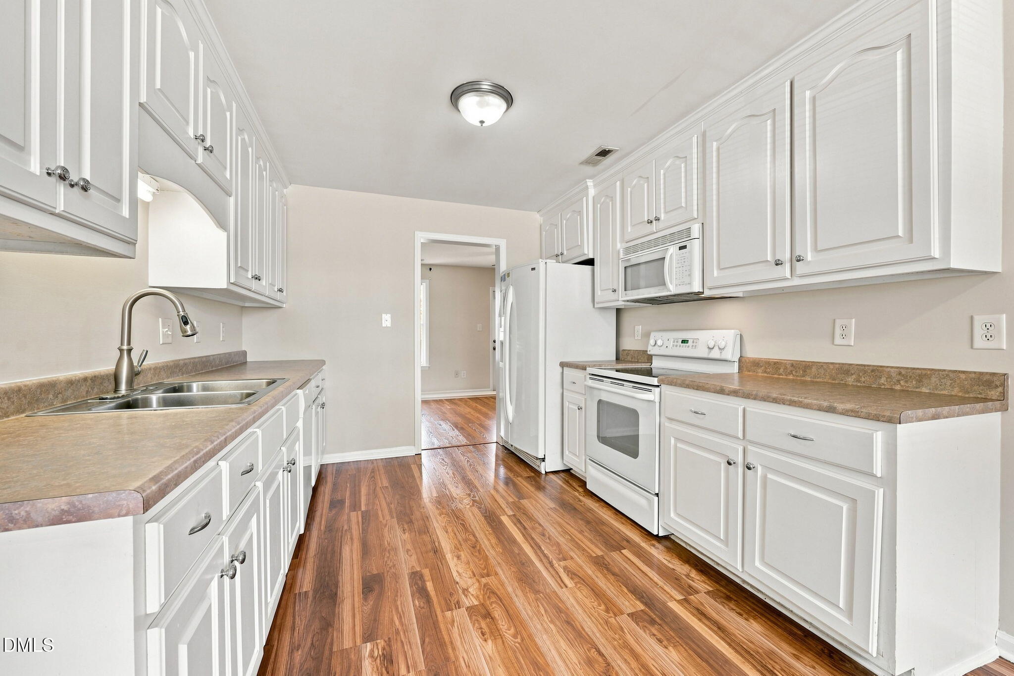 120 Blackthorne Court Property Photo 9