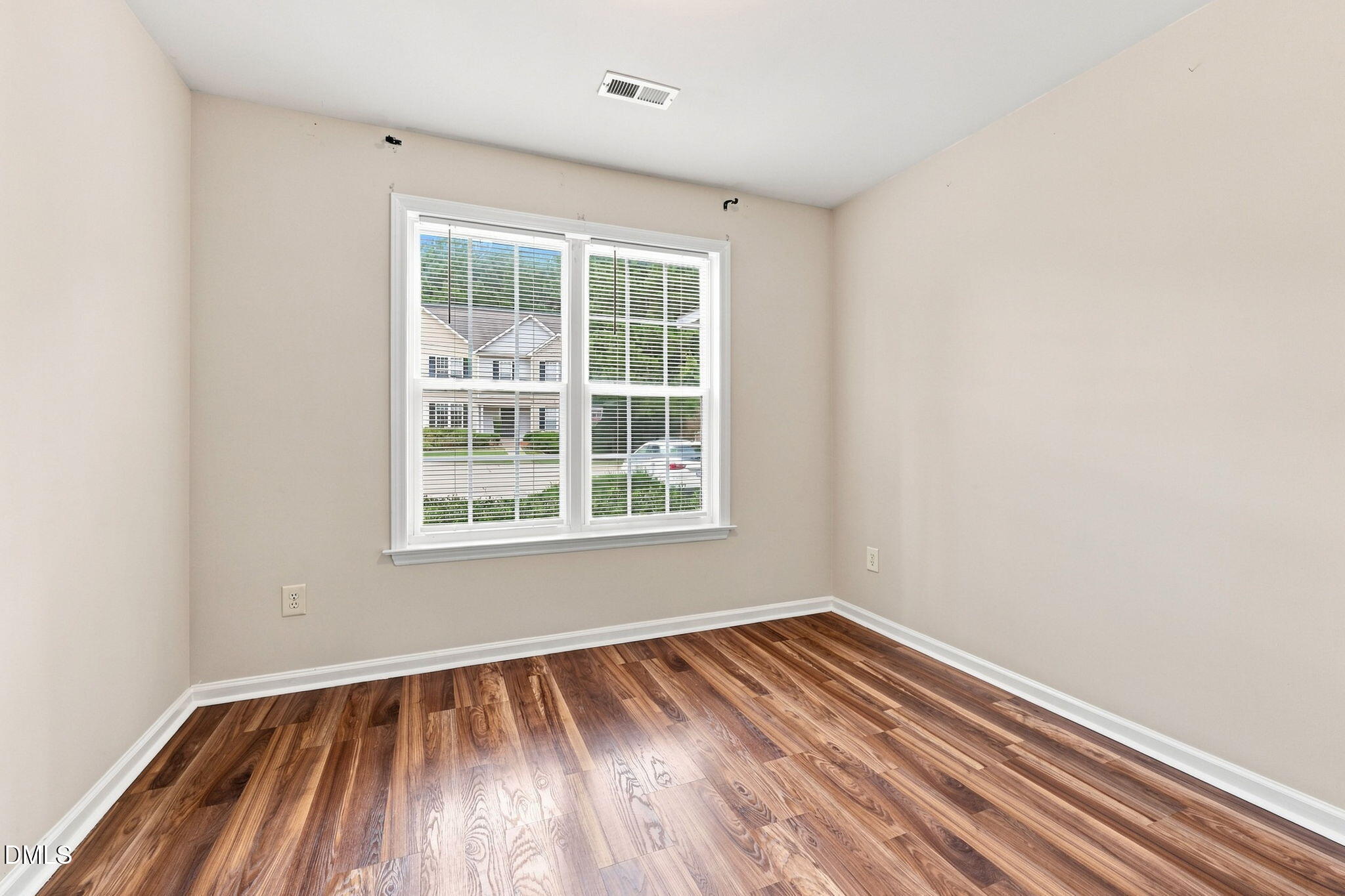 120 Blackthorne Court Property Photo 12