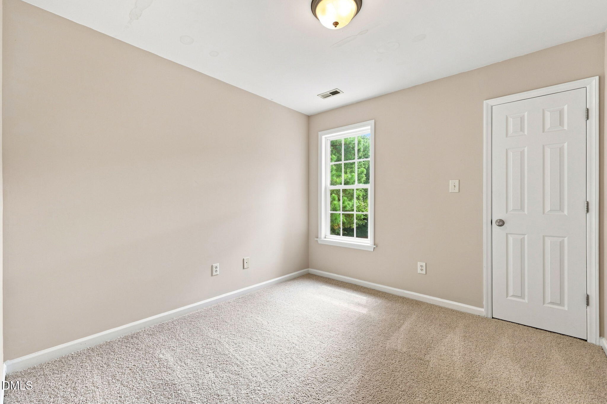 120 Blackthorne Court Property Photo 16